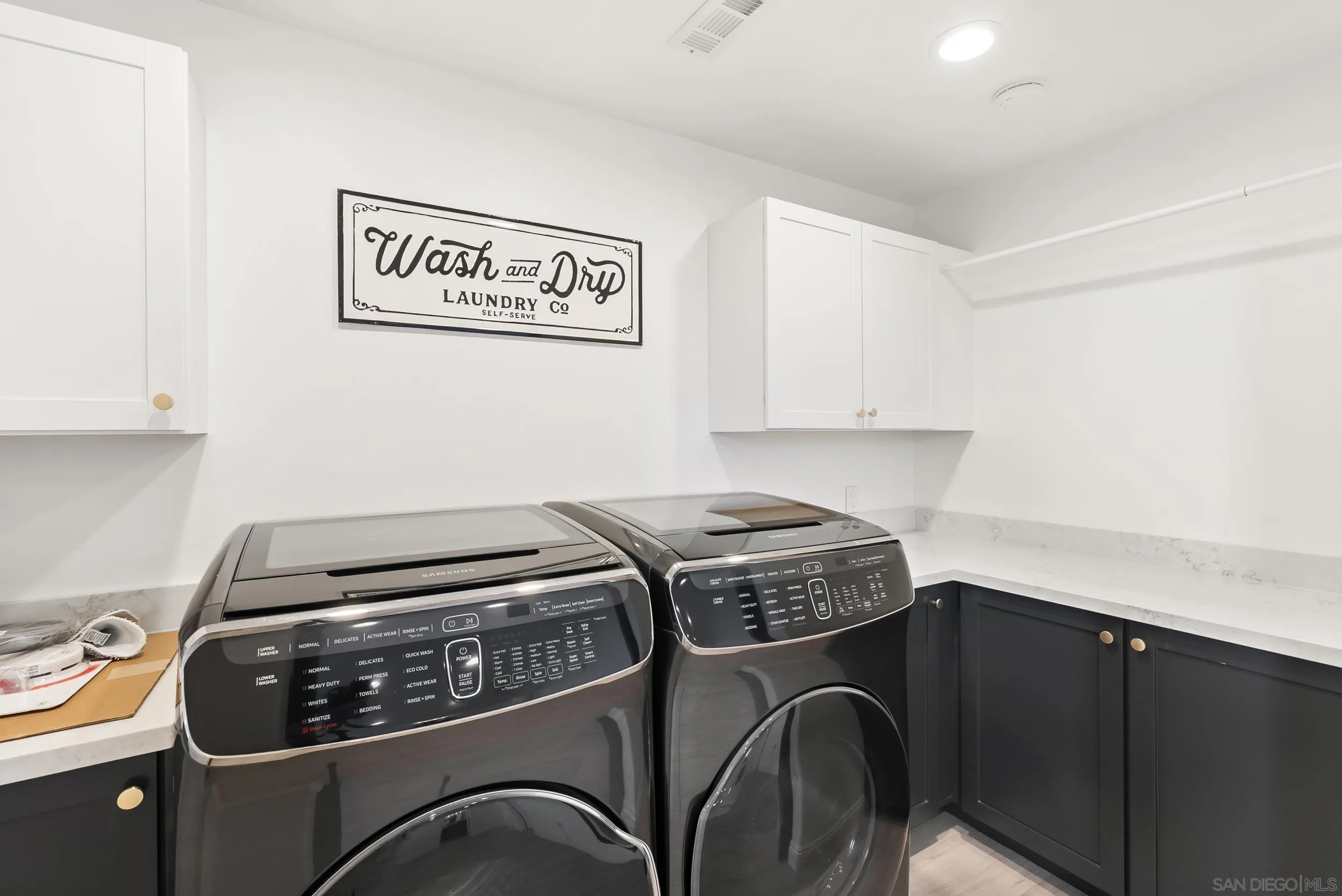 https://cdn.realtyfeed.com/cdn/127/260015000/308a4b639f499e05e7ff3eeb9e32cf5f.webp