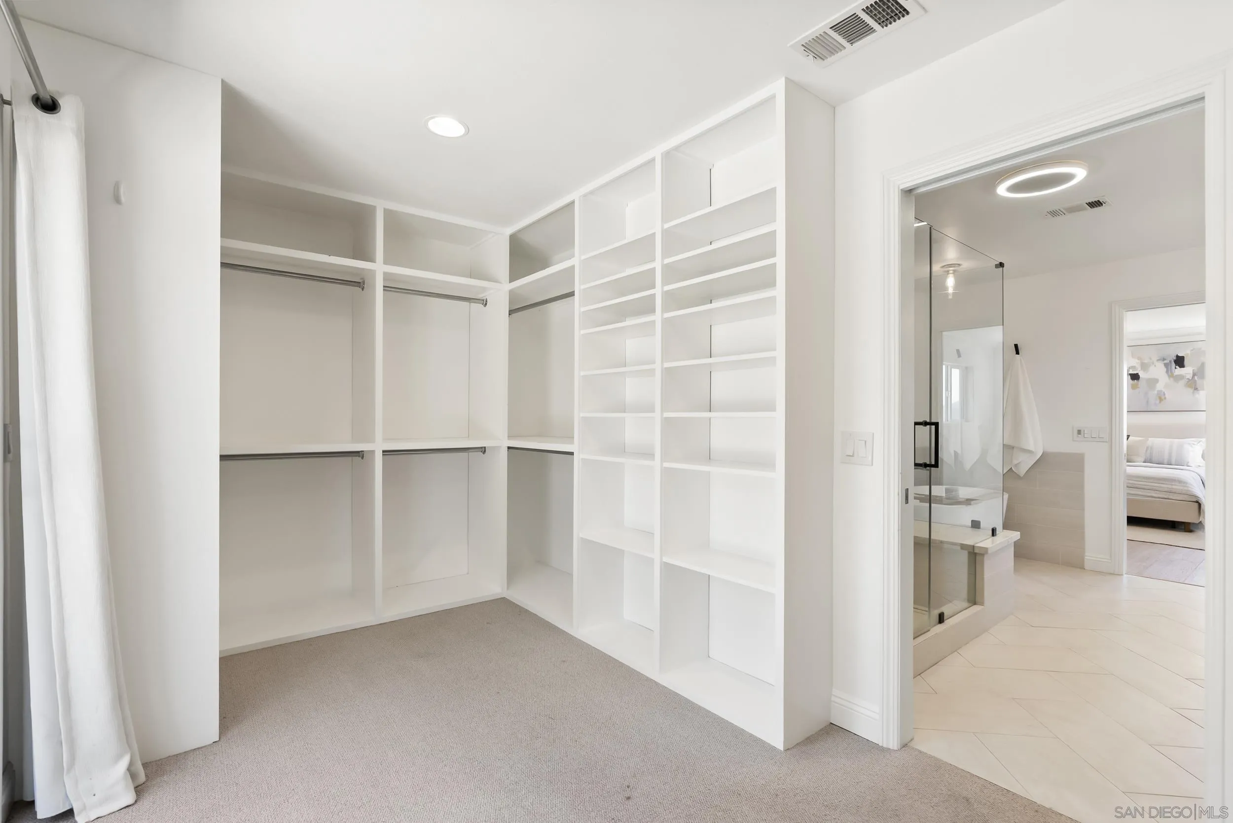 https://cdn.realtyfeed.com/cdn/127/260015000/7470add8e6a1706003c0936ab42bd8b7.webp