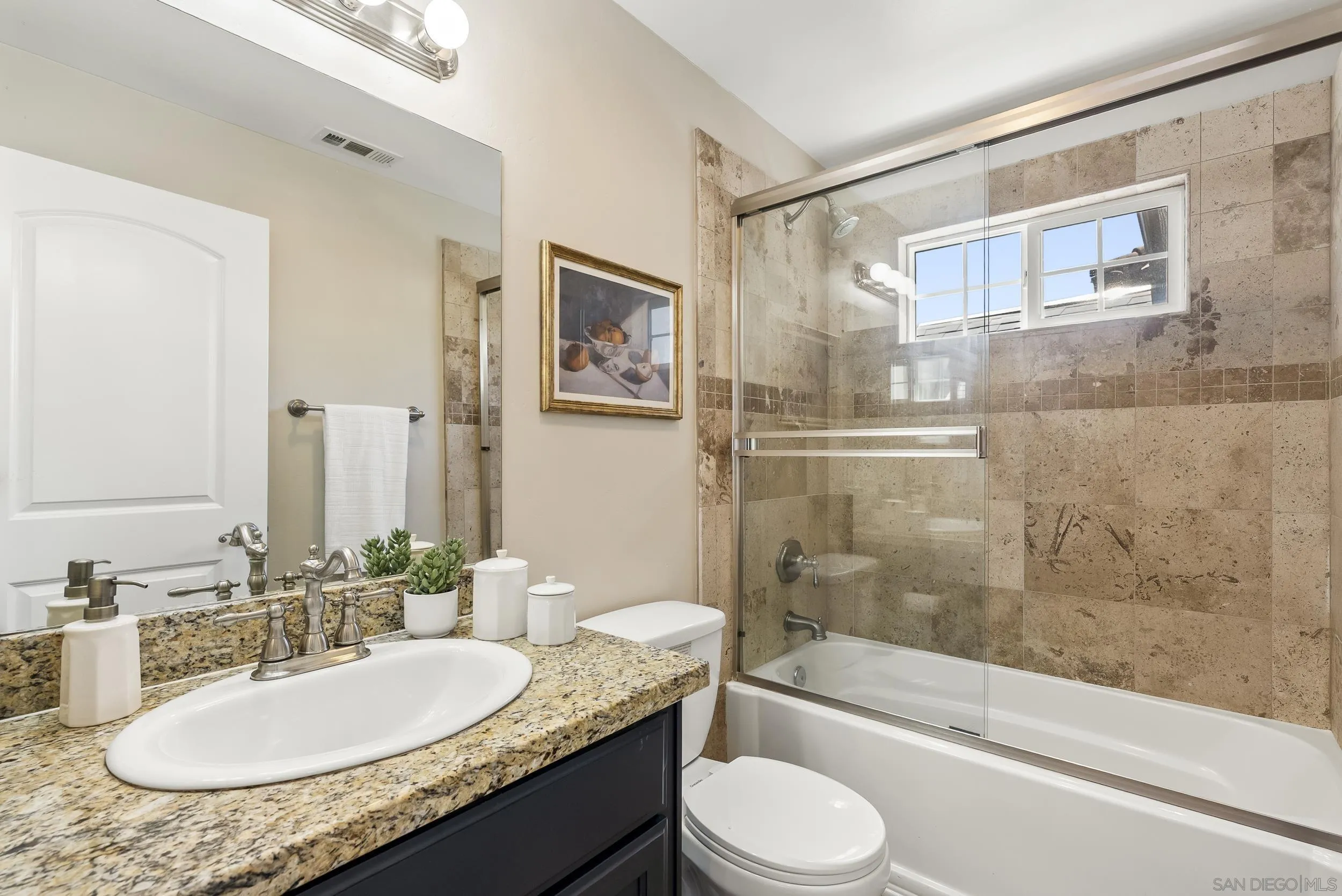 https://cdn.realtyfeed.com/cdn/127/260015000/76855dceaa6b782f8ec9dc453a3641e6.webp