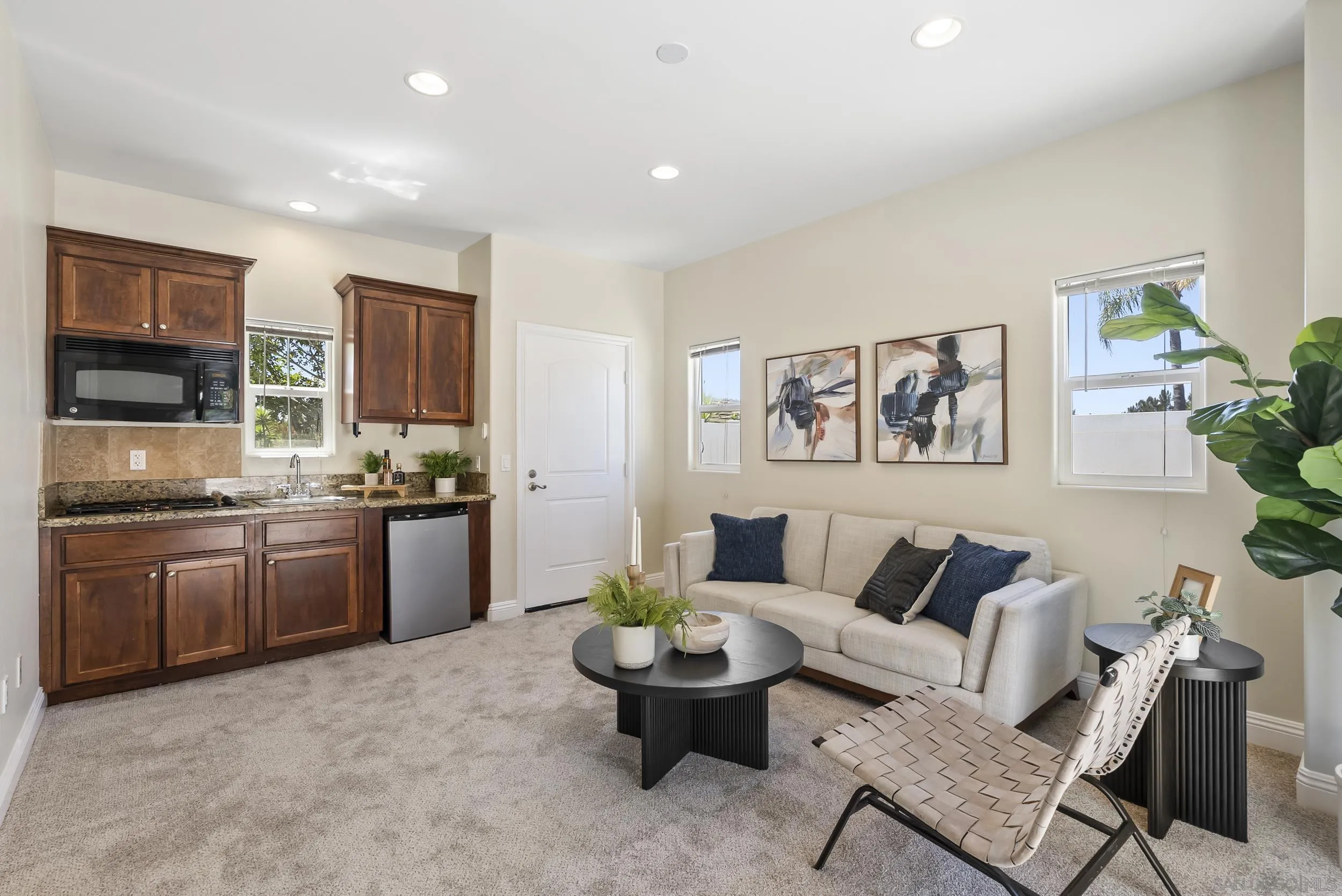https://cdn.realtyfeed.com/cdn/127/260015000/84c8aa5a95990aacc3d8c256bf263a15.webp