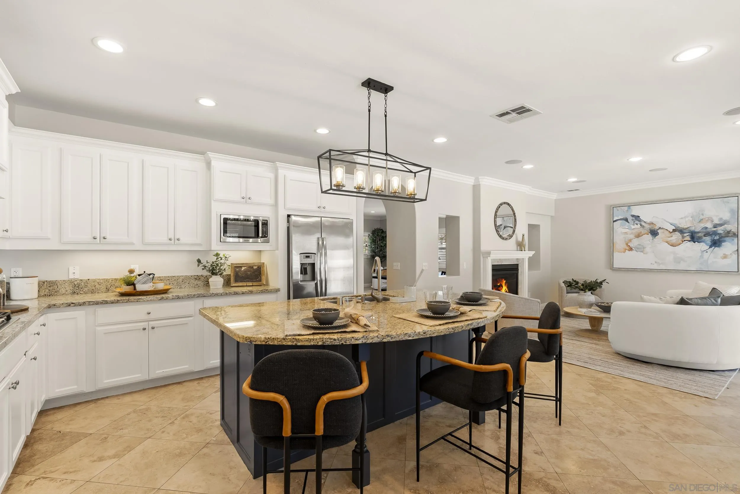 https://cdn.realtyfeed.com/cdn/127/260015000/ce580f8f4cac65063e70c0a80a610440.webp