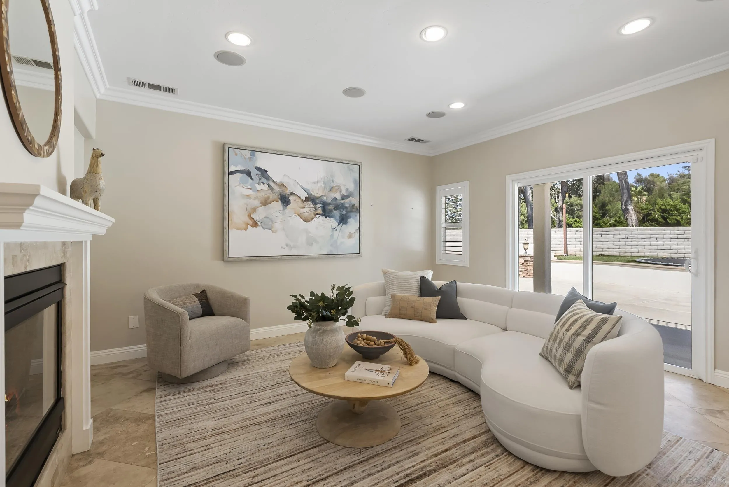 https://cdn.realtyfeed.com/cdn/127/260015000/fbee782a7c749aa8d17ddedc46f40b42.webp