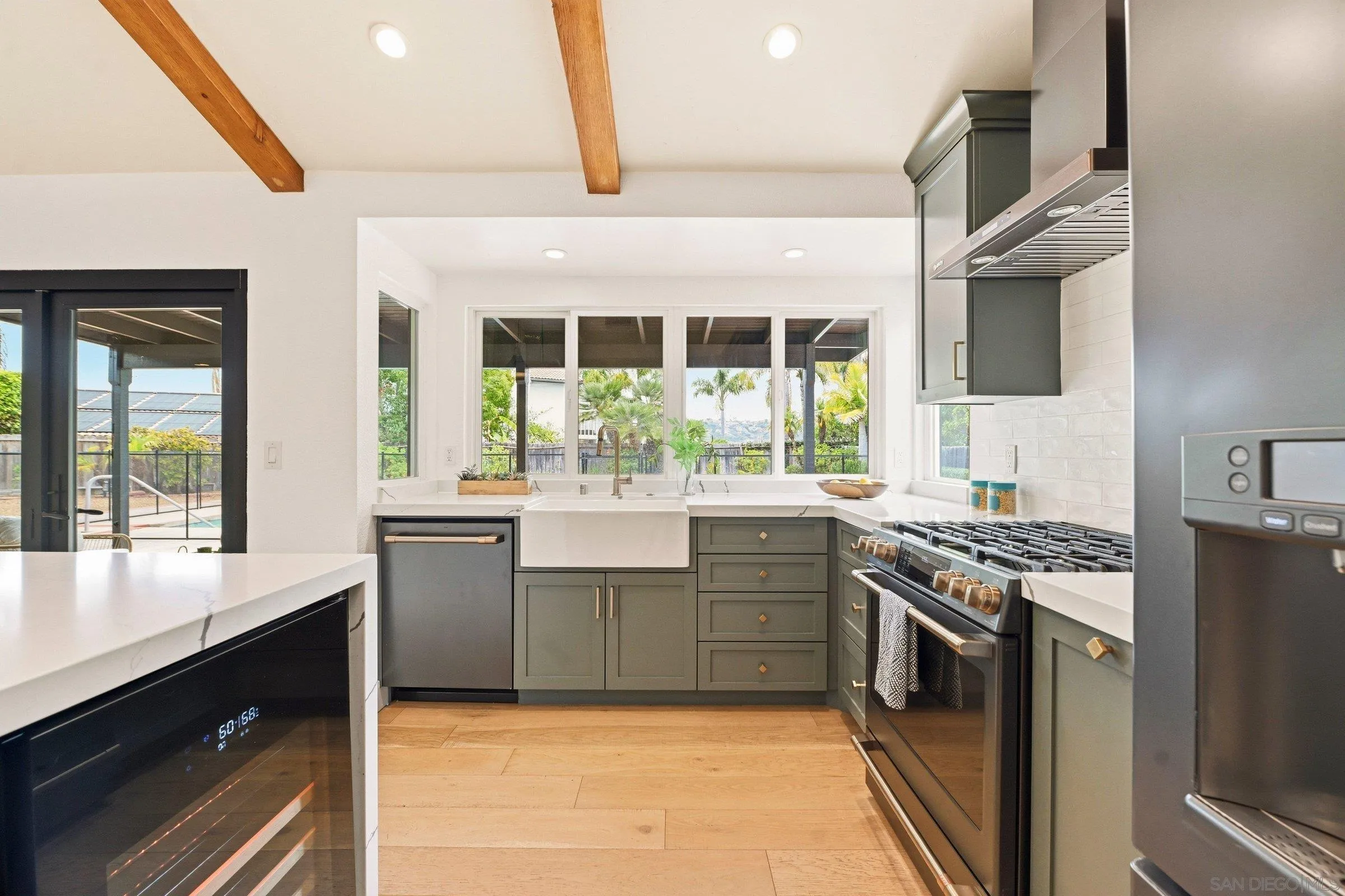 https://cdn.realtyfeed.com/cdn/127/260015001/880a0c54560cb5fd2b2217d59f5f39ea.webp