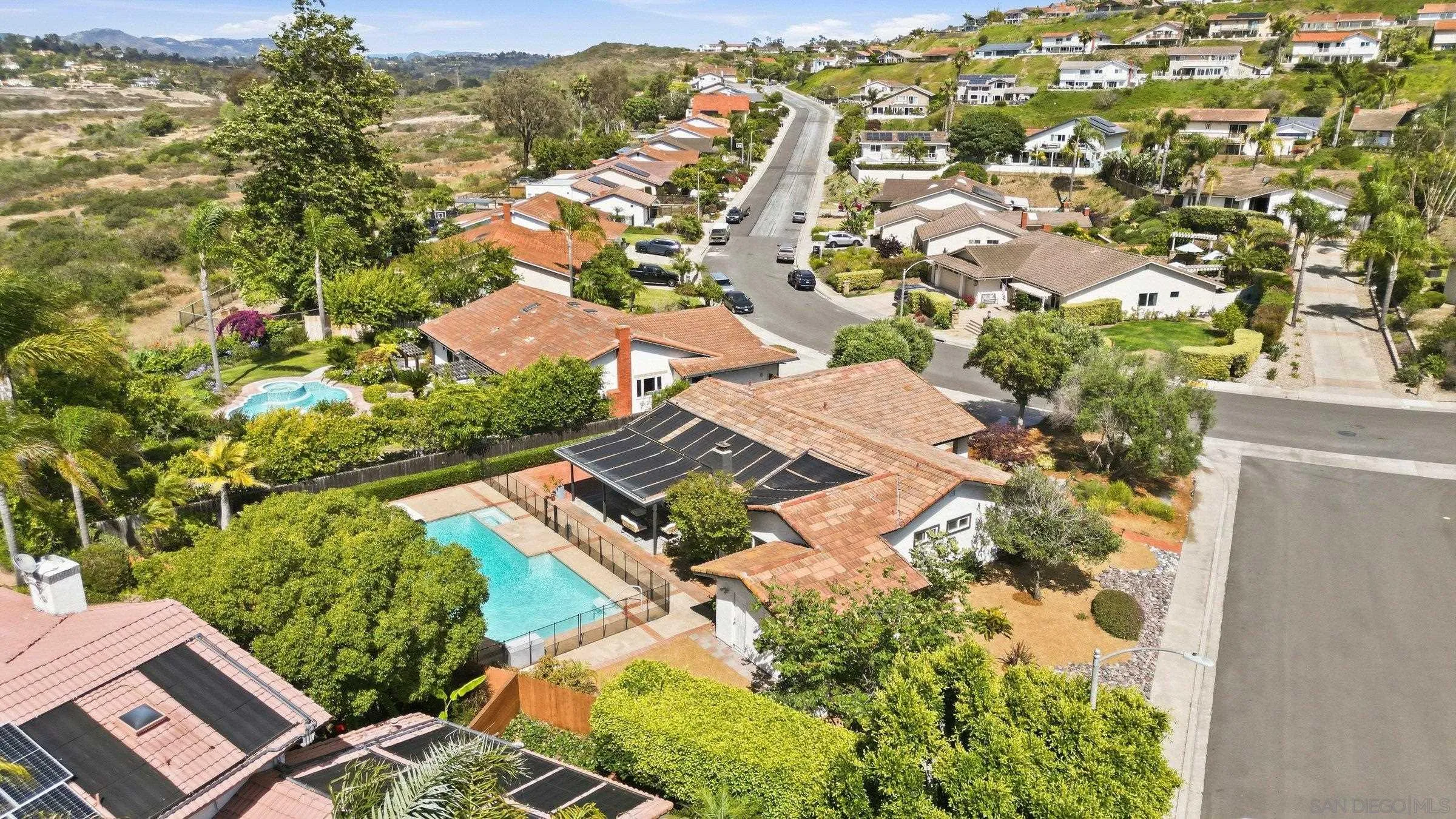 https://cdn.realtyfeed.com/cdn/127/260015001/a2a8be95932ca8c95909ffe7985053ec.webp