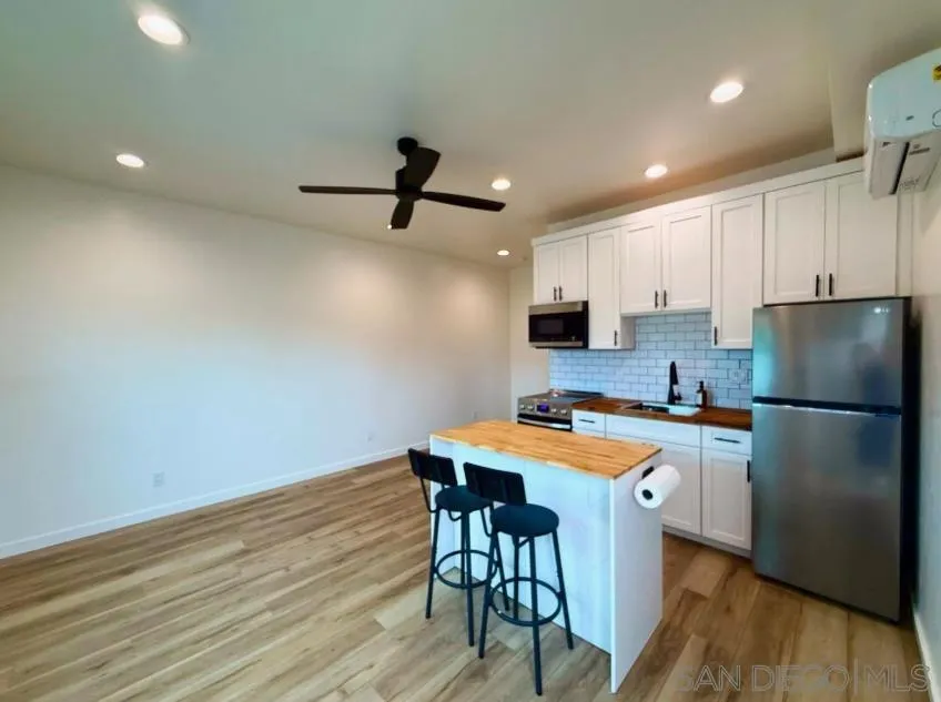 https://cdn.realtyfeed.com/cdn/127/260015003/04e4ff31e4c98827d2a6be018d3703e2.webp