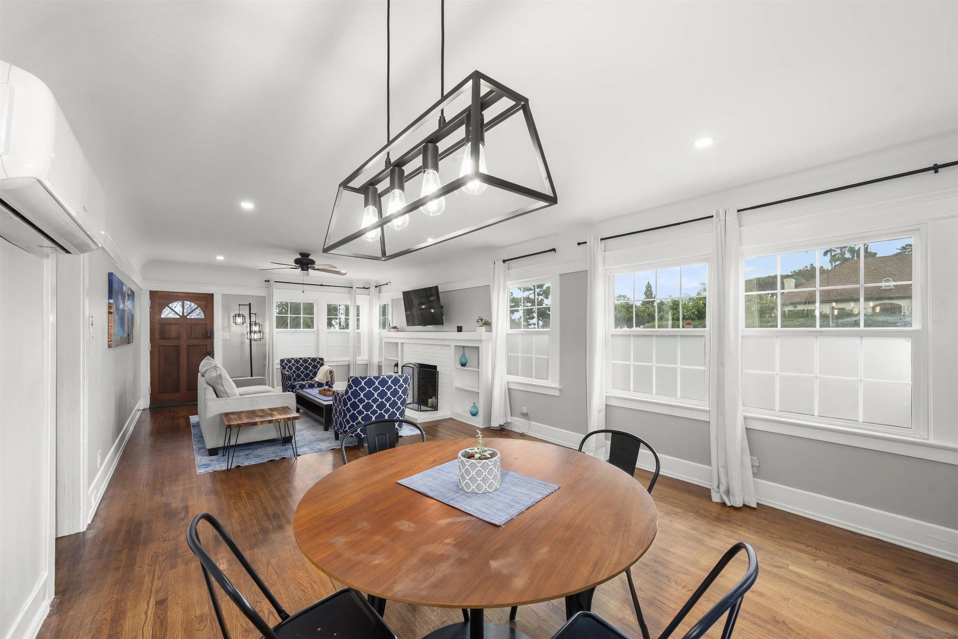 https://cdn.realtyfeed.com/cdn/127/260015003/1f014dbeb736cf57323d6f8b9ff7970c.webp