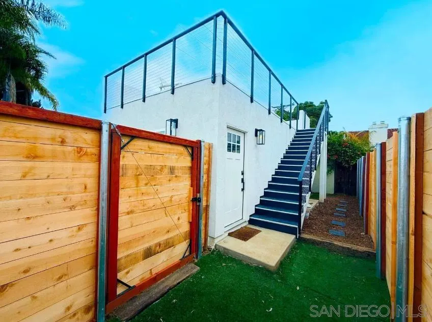 https://cdn.realtyfeed.com/cdn/127/260015003/2b35de179ff95eac828d2fe401dc557c.webp