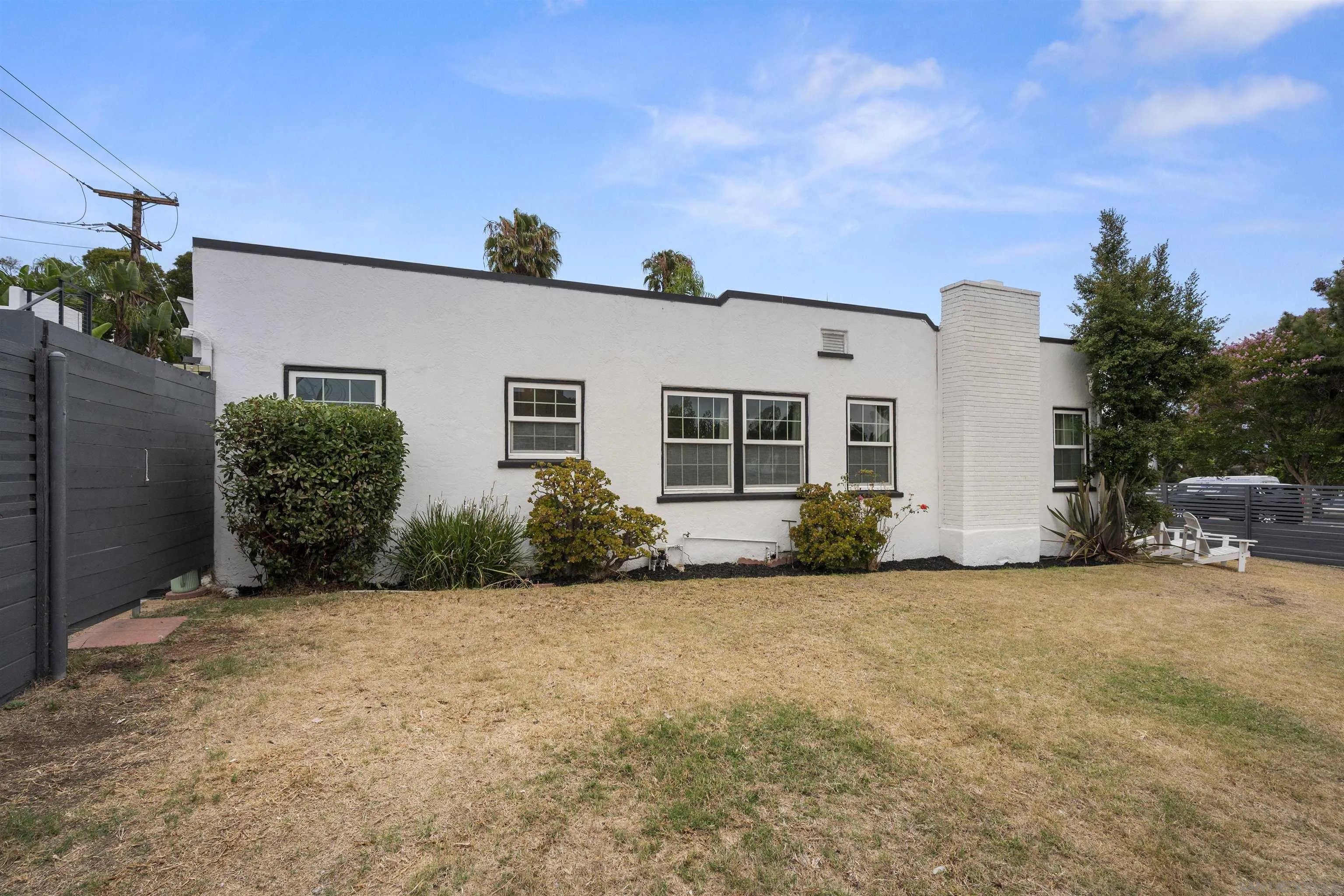 https://cdn.realtyfeed.com/cdn/127/260015003/671463c16e135c4df148a3f4bdf906a0.webp