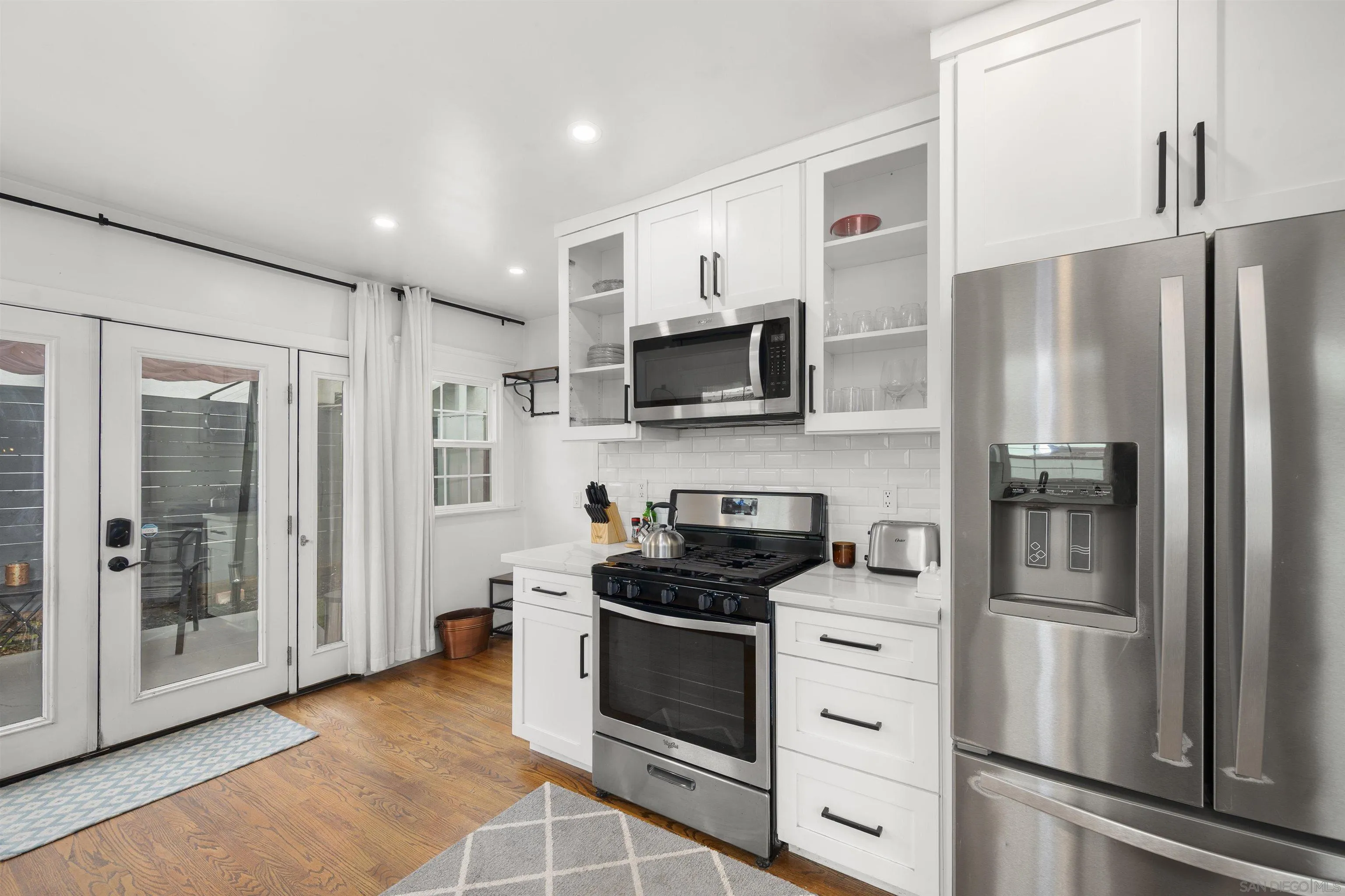 https://cdn.realtyfeed.com/cdn/127/260015003/ce923e6ffafcfa92bfea95b5b5c579dd.webp