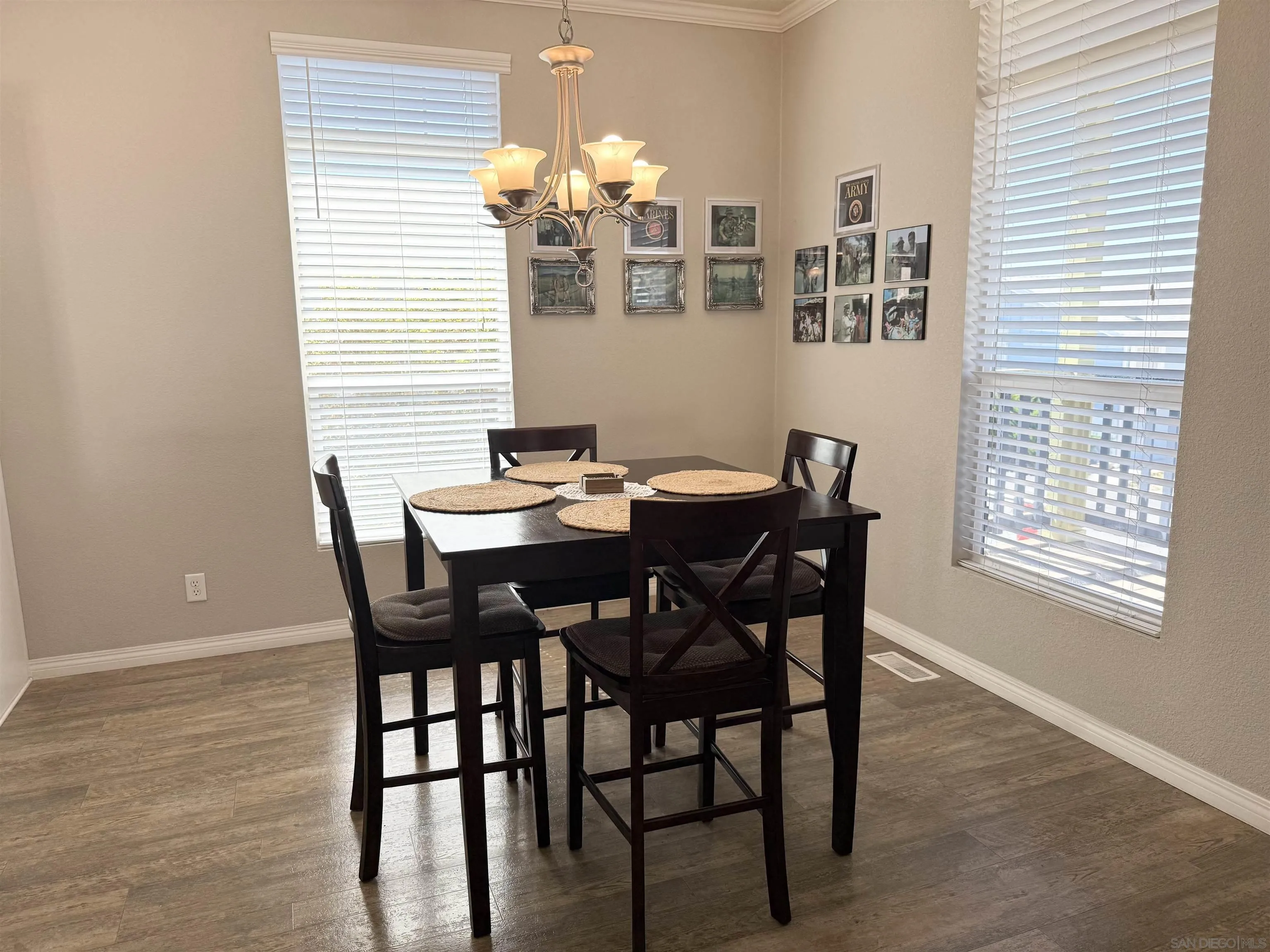 https://cdn.realtyfeed.com/cdn/127/260015013/cb025e069cac8040e75ce240dcffda07.webp