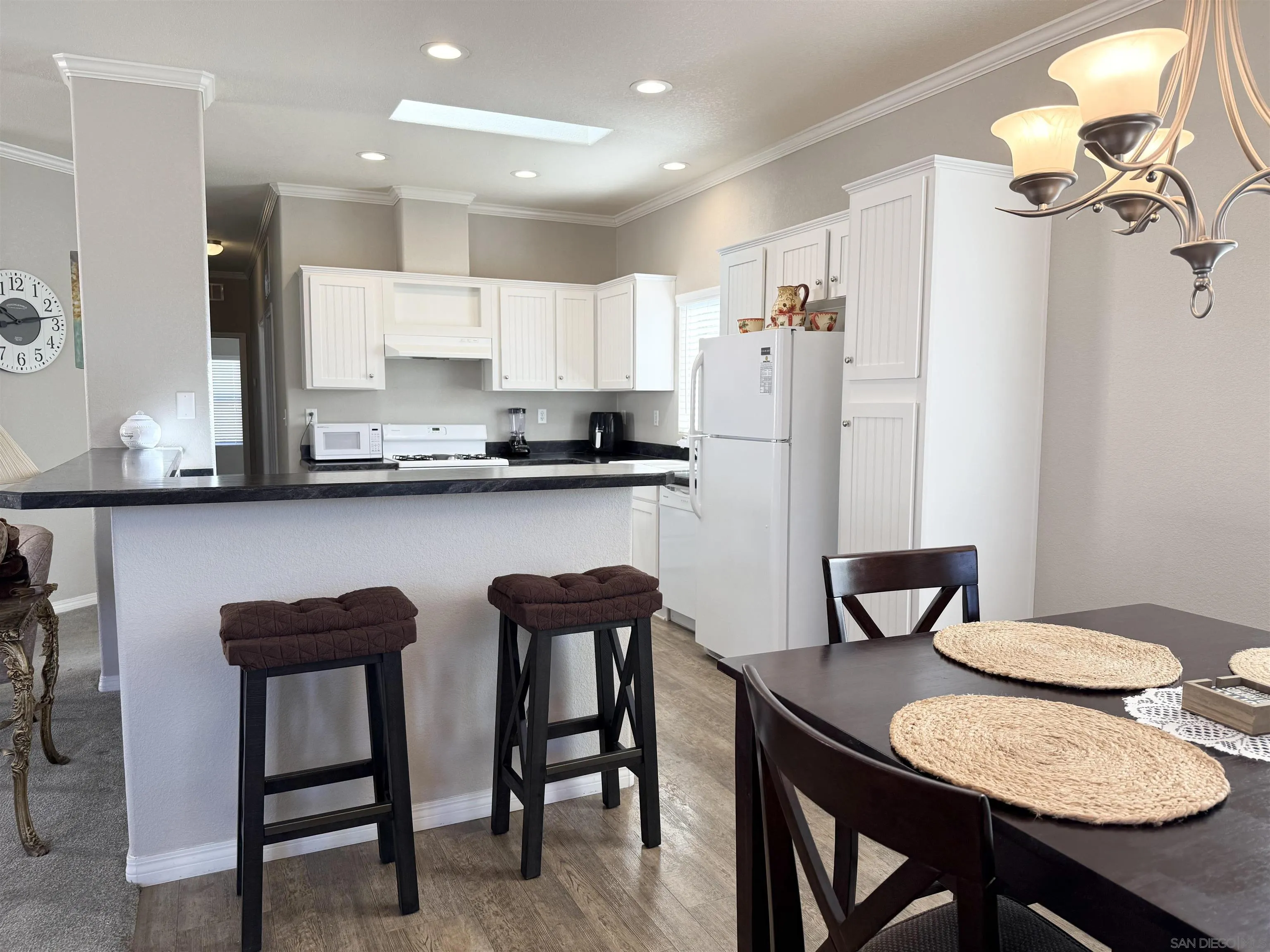 https://cdn.realtyfeed.com/cdn/127/260015013/fc46492882d7165be3d21ff5df69865e.webp