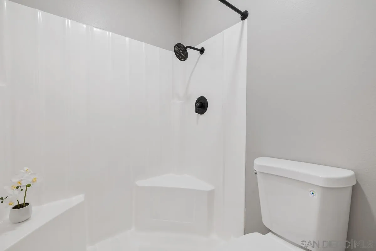 https://cdn.realtyfeed.com/cdn/127/260015014/1560b2c59d877f2c09d89c029af0bff9.webp
