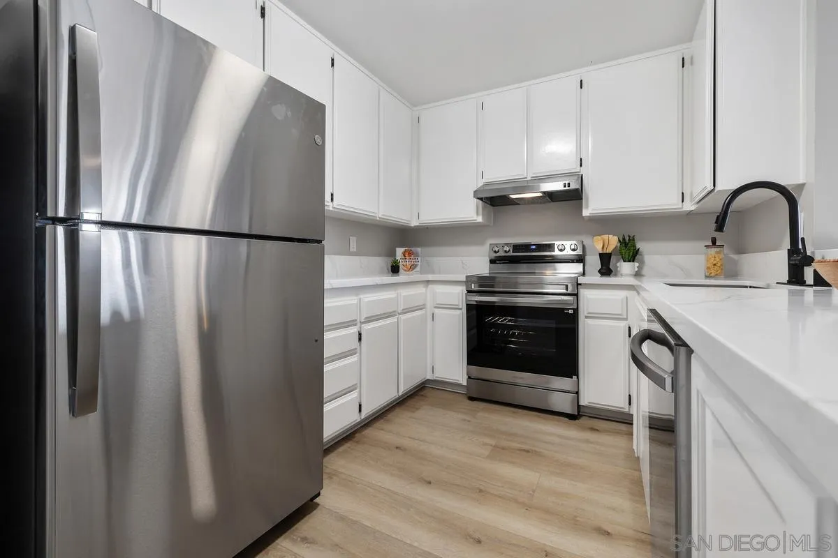 https://cdn.realtyfeed.com/cdn/127/260015014/52547c569225a7ce099988c32c6242ee.webp