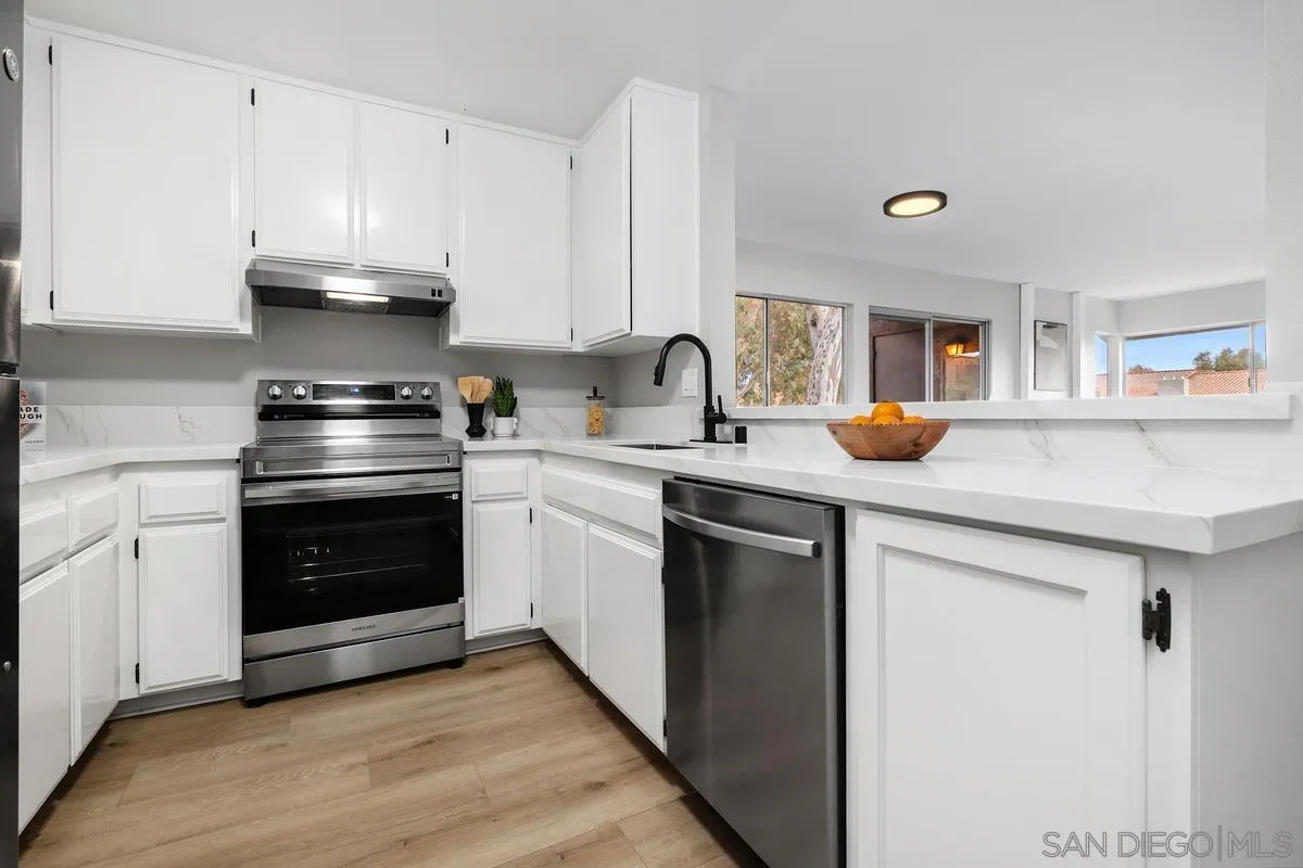 https://cdn.realtyfeed.com/cdn/127/260015014/866642d21cbb94e3f79acf86f26e94d2.webp