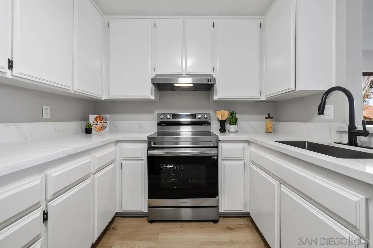 https://cdn.realtyfeed.com/cdn/127/260015014/a416399b3b69b0aa3d40b66a75bcf847.webp