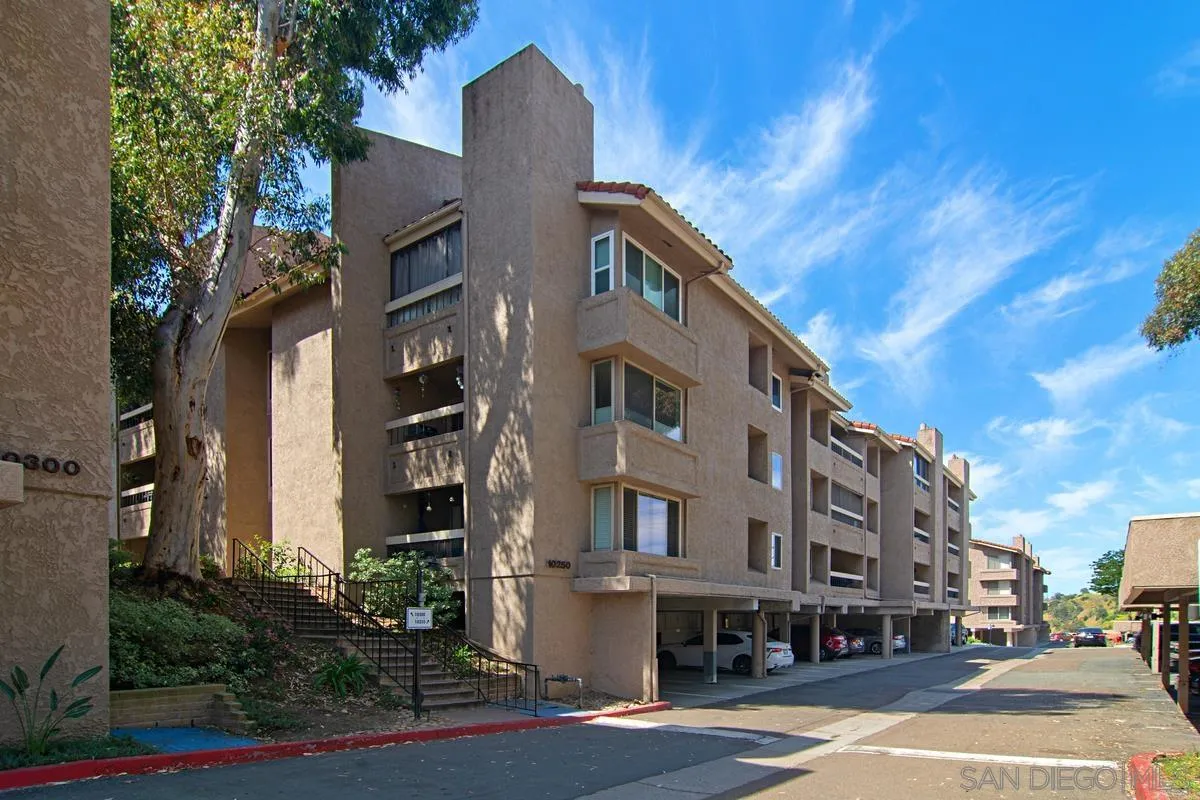 https://cdn.realtyfeed.com/cdn/127/260015014/c142956d7cf5a596f39779e647ac6a95.webp