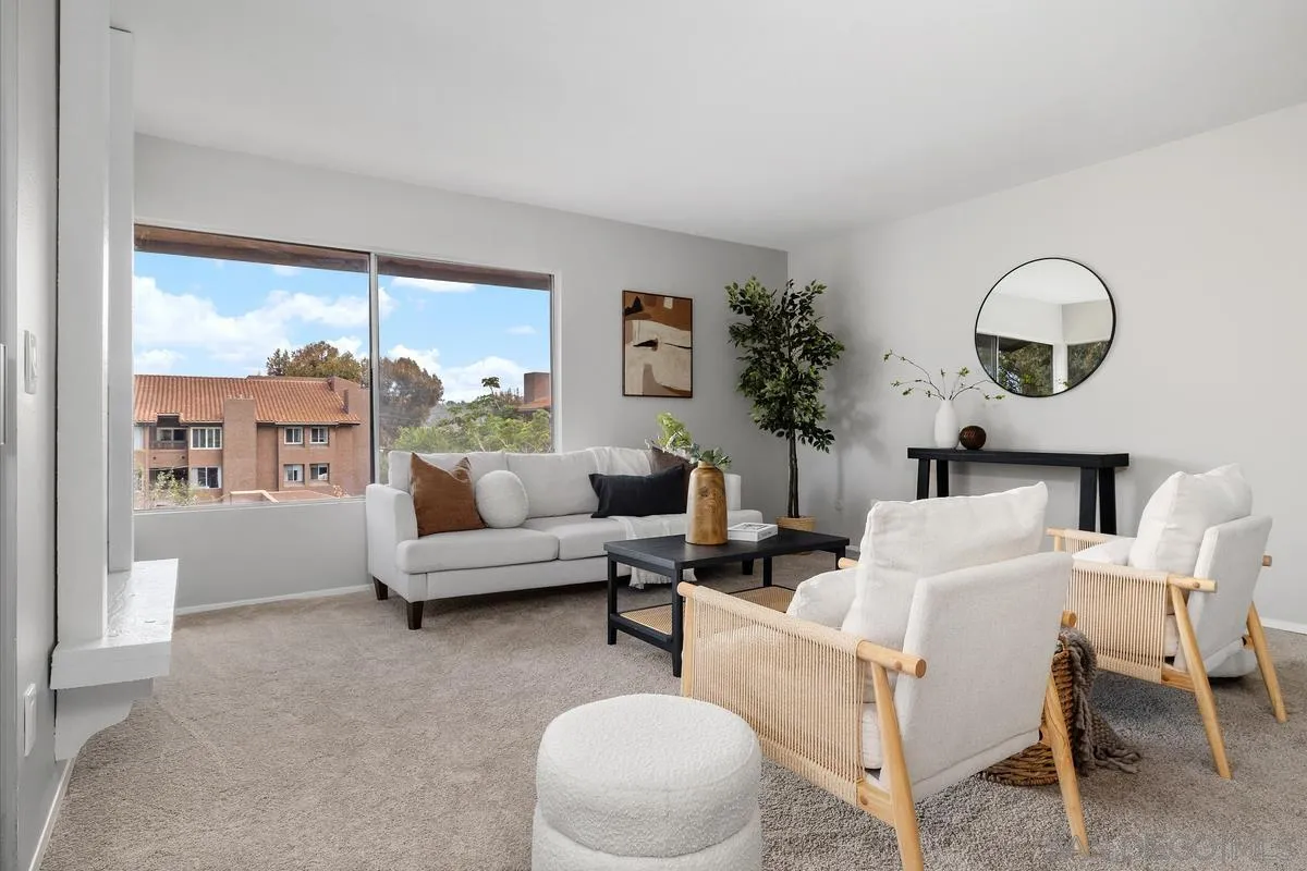 https://cdn.realtyfeed.com/cdn/127/260015014/d47bd9bdb4aa1d7efebea67cb4105efc.webp