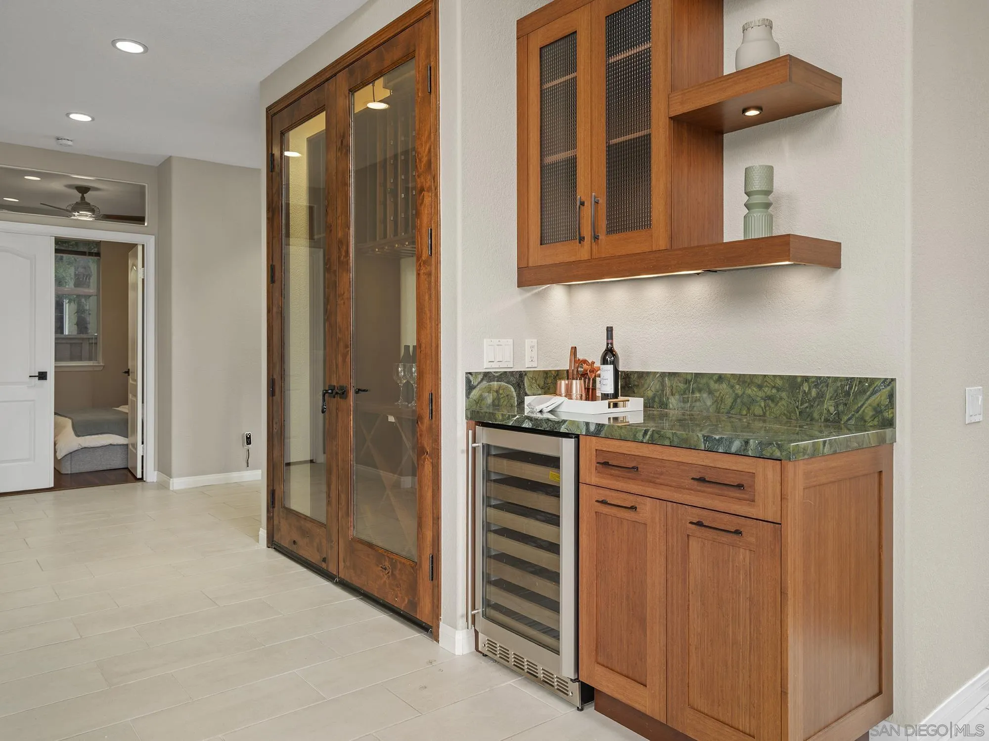 https://cdn.realtyfeed.com/cdn/127/260015016/03fa16263c1dcfad9deac6c7ca6ed739.webp