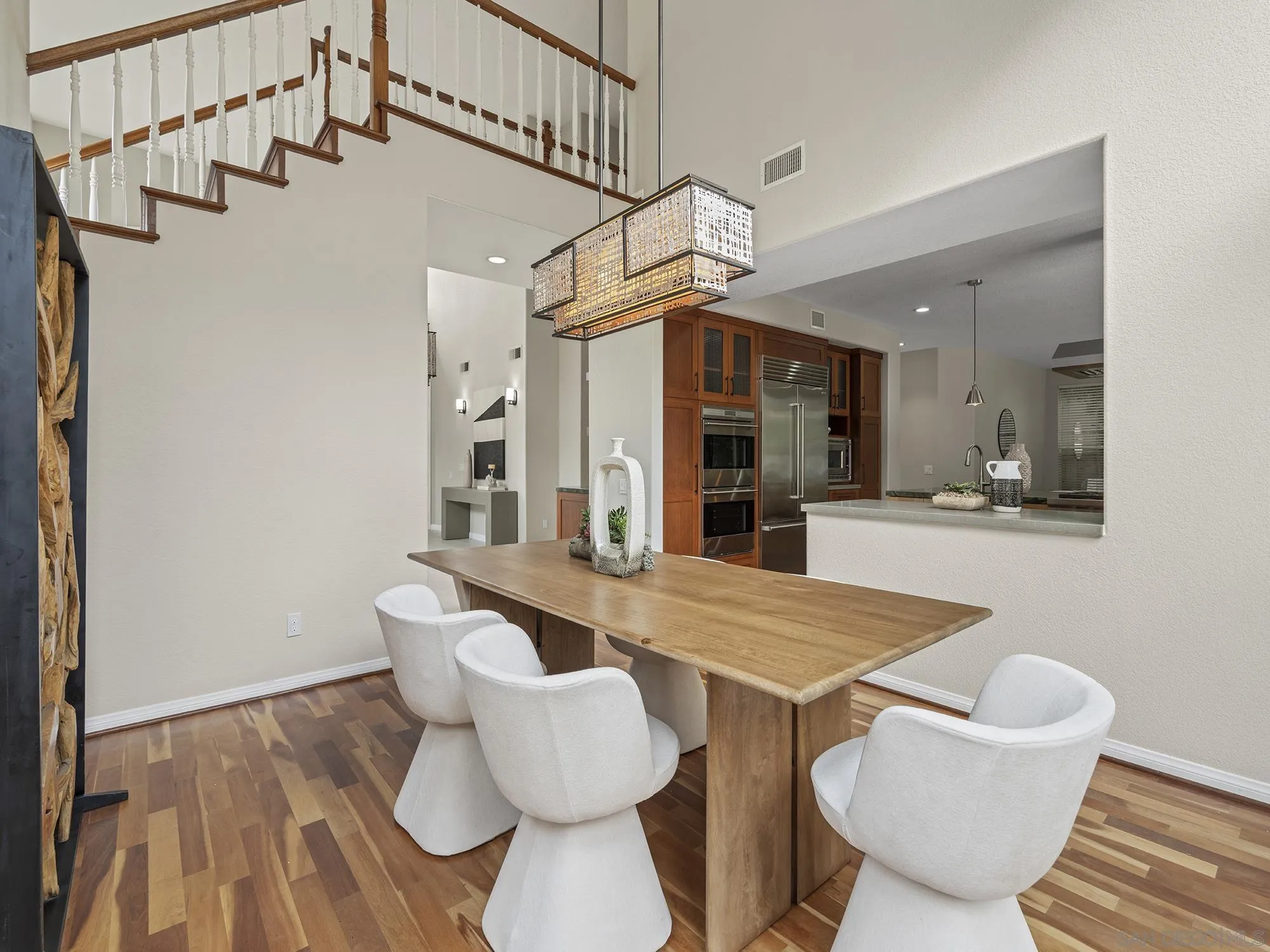 https://cdn.realtyfeed.com/cdn/127/260015016/1ac2c0b37e9196f7540cd35194100c76.webp