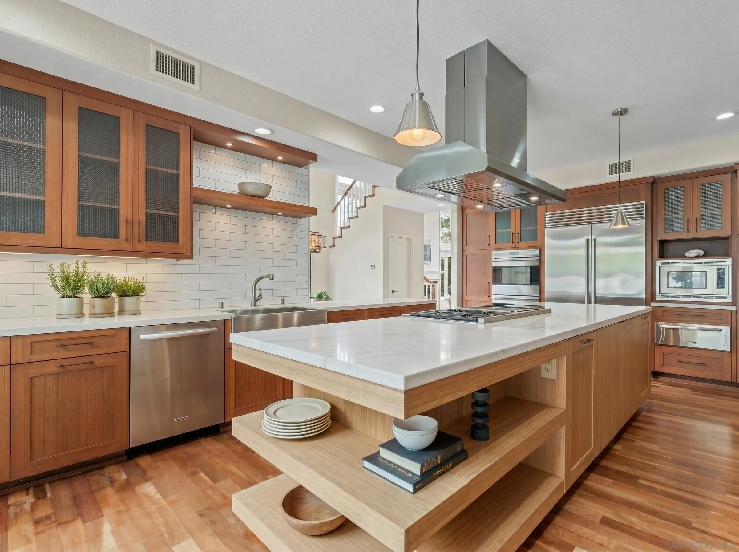 https://cdn.realtyfeed.com/cdn/127/260015016/c93da2ac1055631df8c4d84cabe79919.webp
