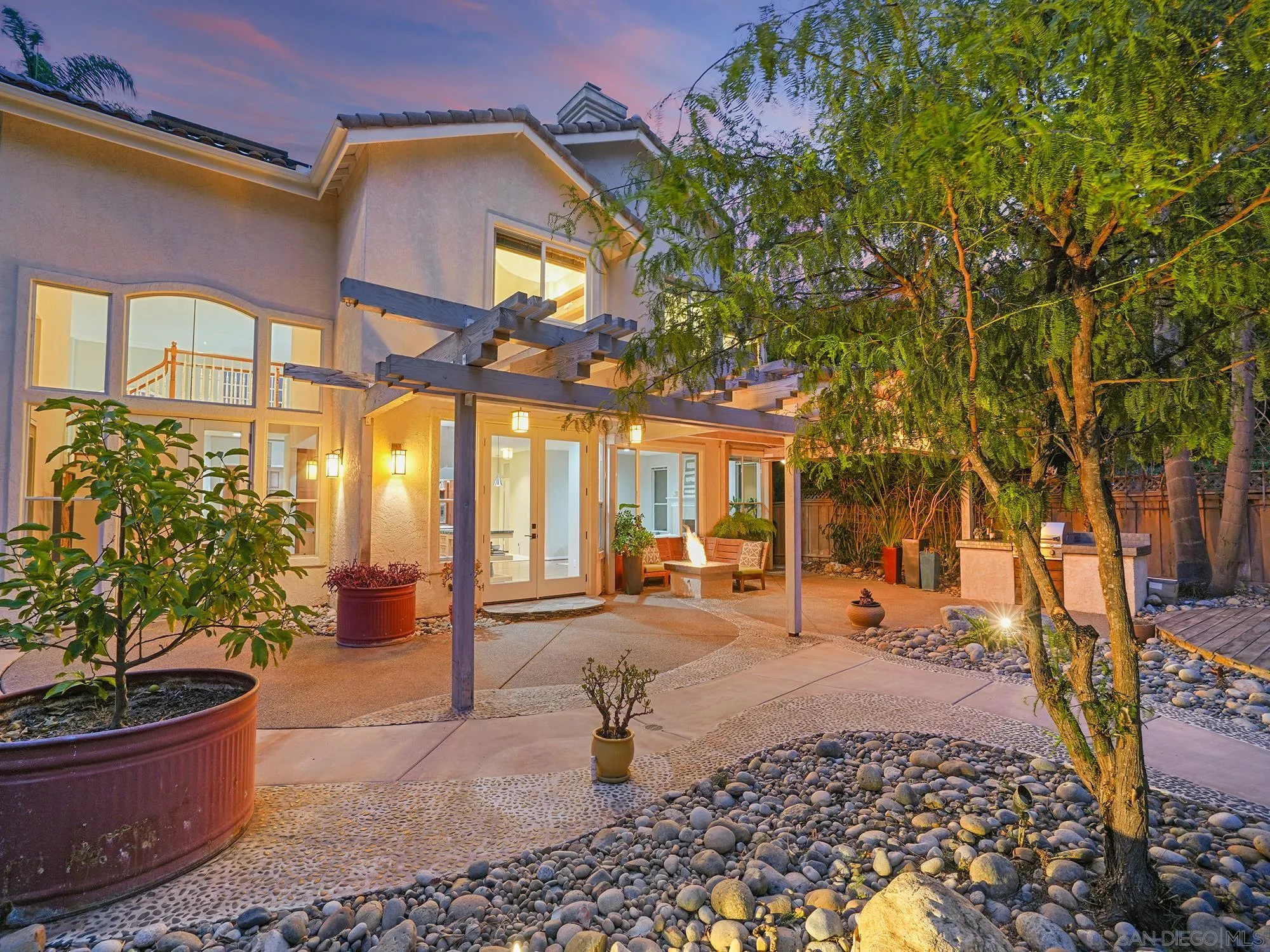 https://cdn.realtyfeed.com/cdn/127/260015016/d5ab55e900effa5d3e7140b5b60d3725.webp
