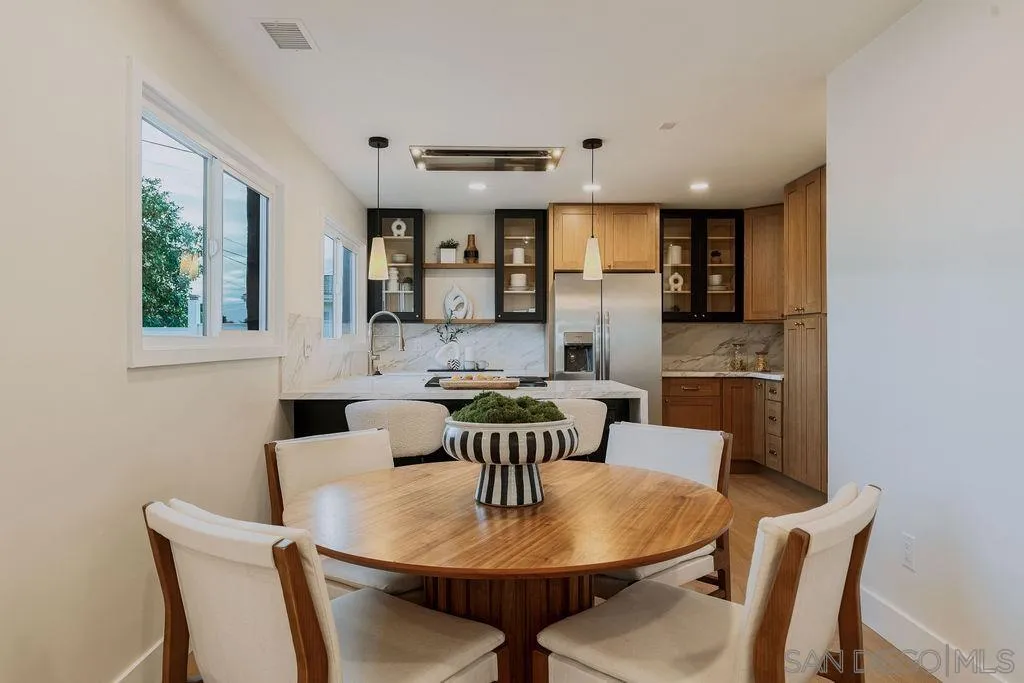 https://cdn.realtyfeed.com/cdn/127/260015017/caef9a96da24f55770dbf9eb0a5ee2c9.webp