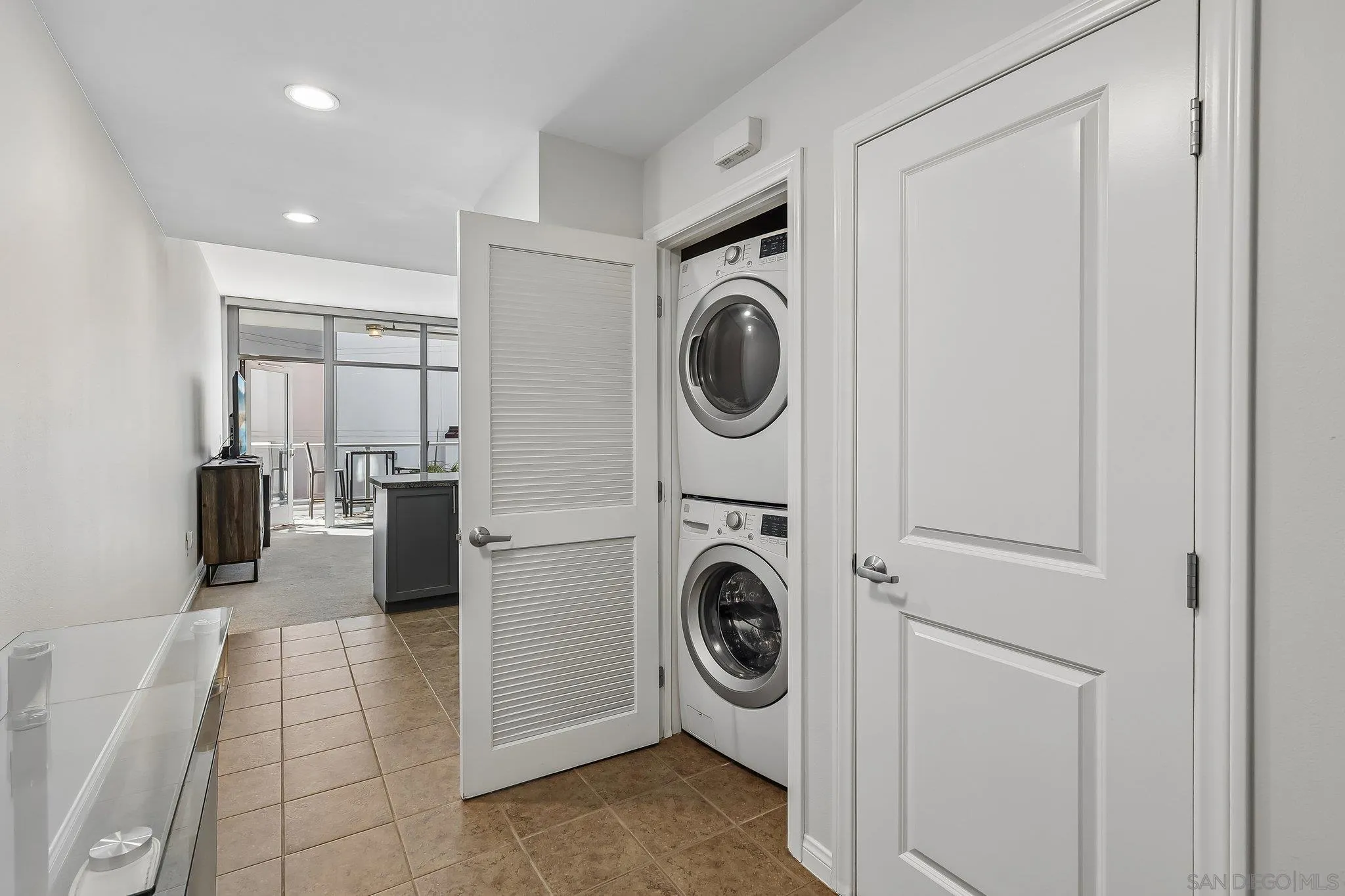 https://cdn.realtyfeed.com/cdn/127/260015022/069724ca9e7ccfc16c7ecc312357e445.webp