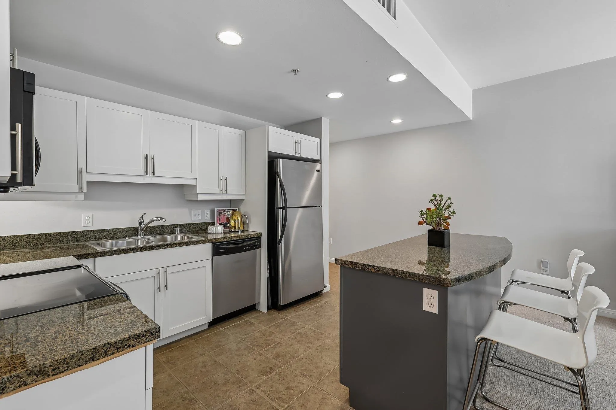 https://cdn.realtyfeed.com/cdn/127/260015022/0bac2562436802840c651bb784e348a2.webp