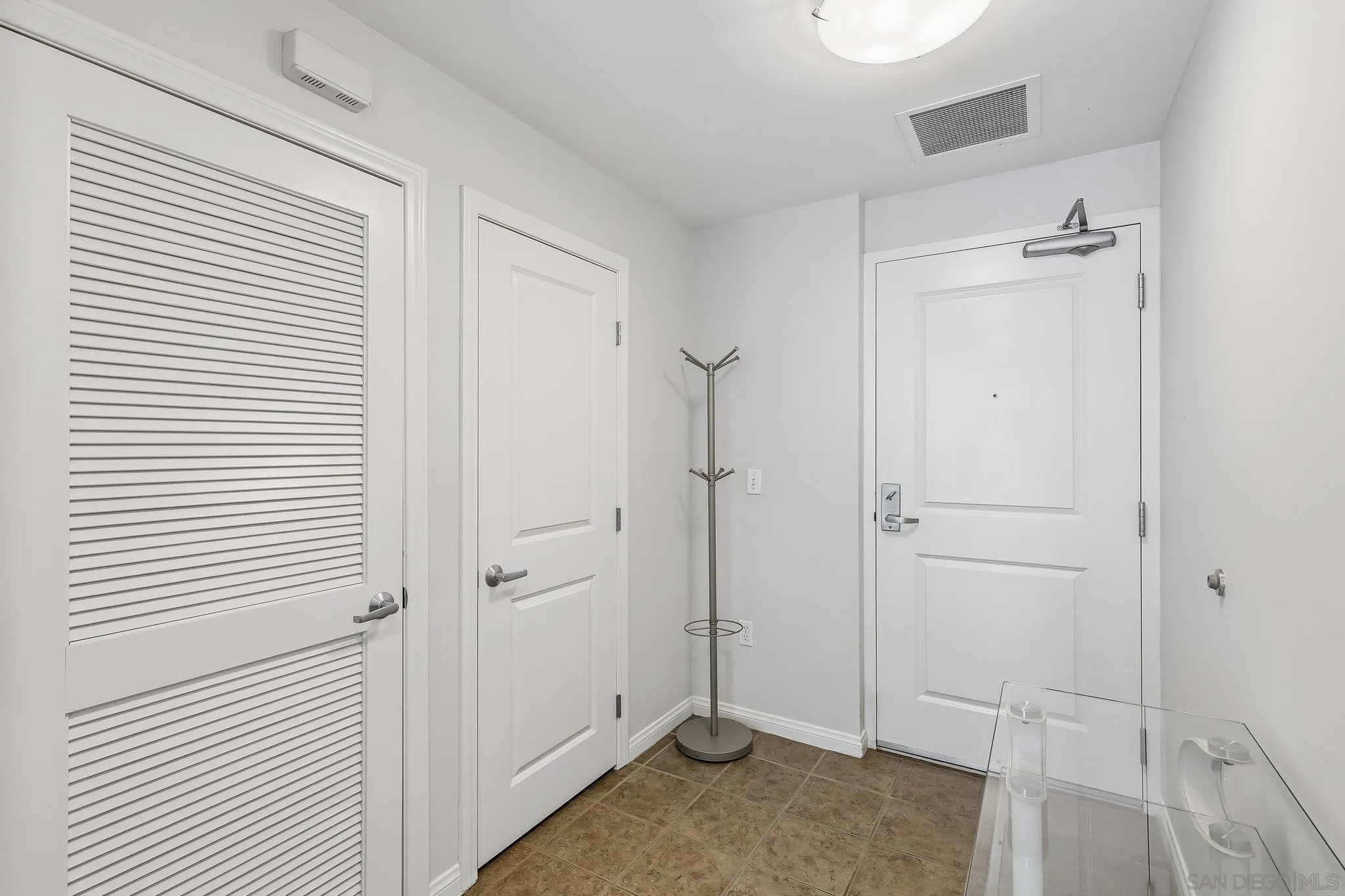 https://cdn.realtyfeed.com/cdn/127/260015022/273db07a51ec2ab37c93798c84e22607.webp