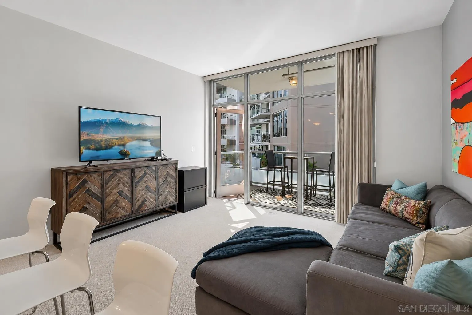 https://cdn.realtyfeed.com/cdn/127/260015022/294d5f704cea6355d8d36077b2876c10.webp