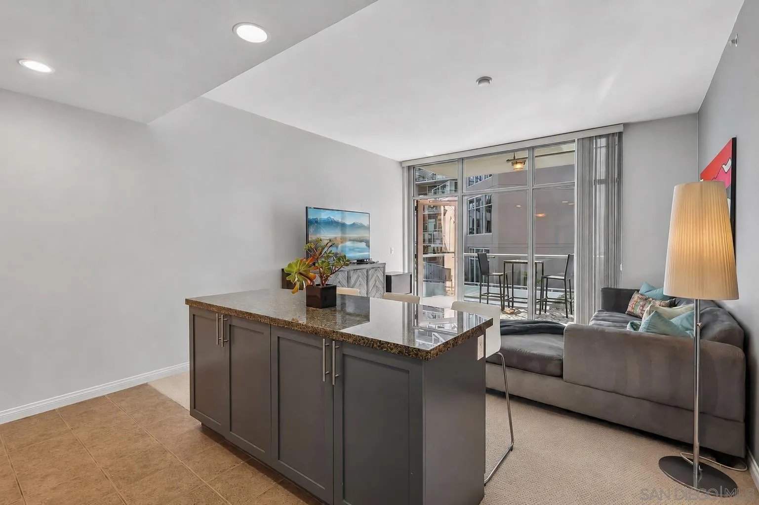 https://cdn.realtyfeed.com/cdn/127/260015022/500199d386b6e34ead5c432147ce255b.webp