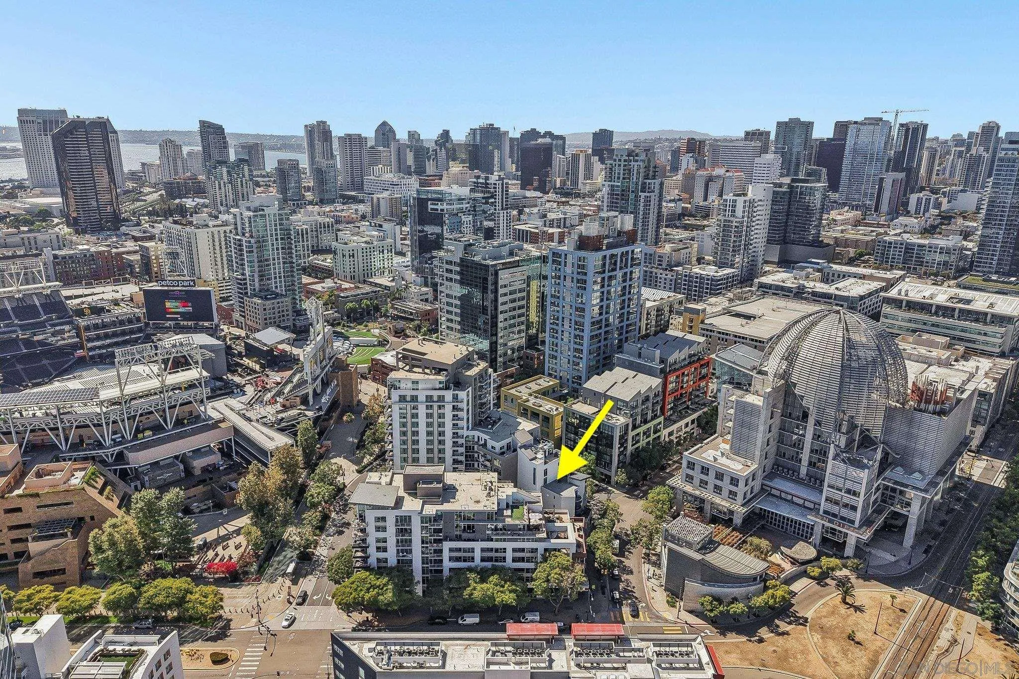 https://cdn.realtyfeed.com/cdn/127/260015022/8a93375409262268f144e6386ae93ecd.webp