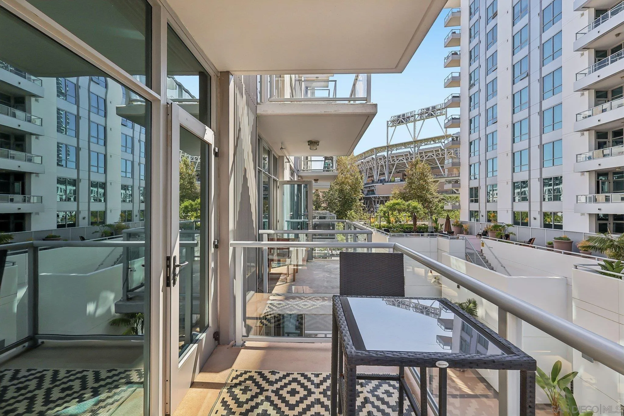 https://cdn.realtyfeed.com/cdn/127/260015022/e319590cf5a440c009bb702495019ba1.webp