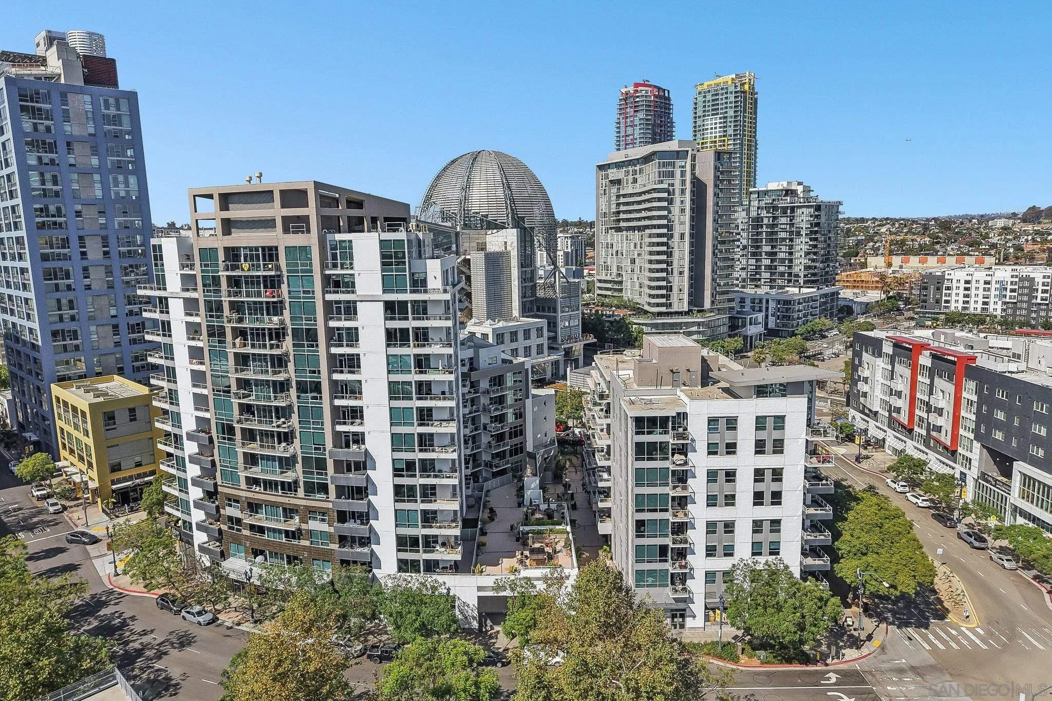https://cdn.realtyfeed.com/cdn/127/260015022/e88f1b0f457636dfd746bff1a0ab071f.webp