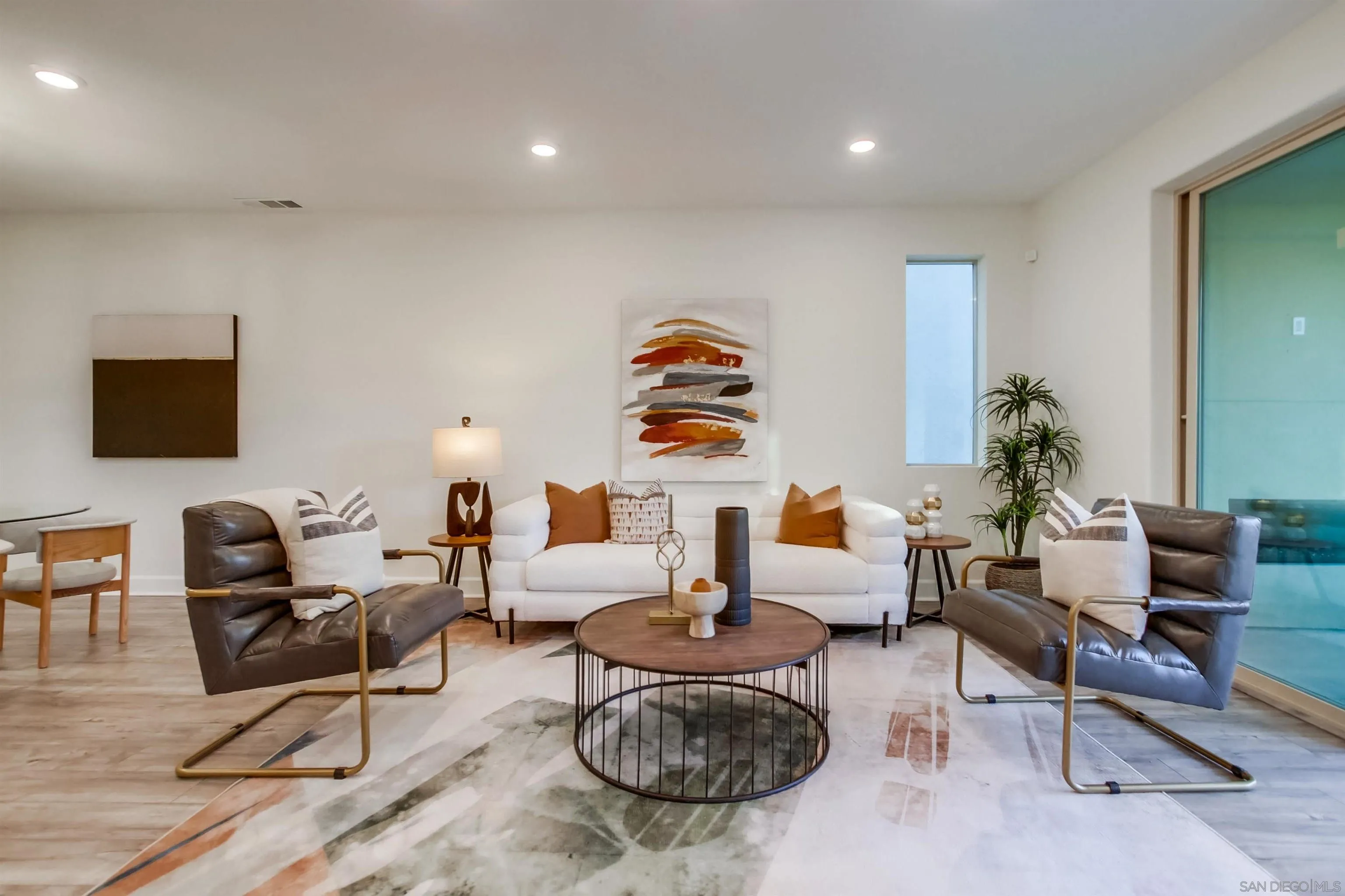 https://cdn.realtyfeed.com/cdn/127/260015026/56721d470deb5fadd3efacfd564bd43c.webp