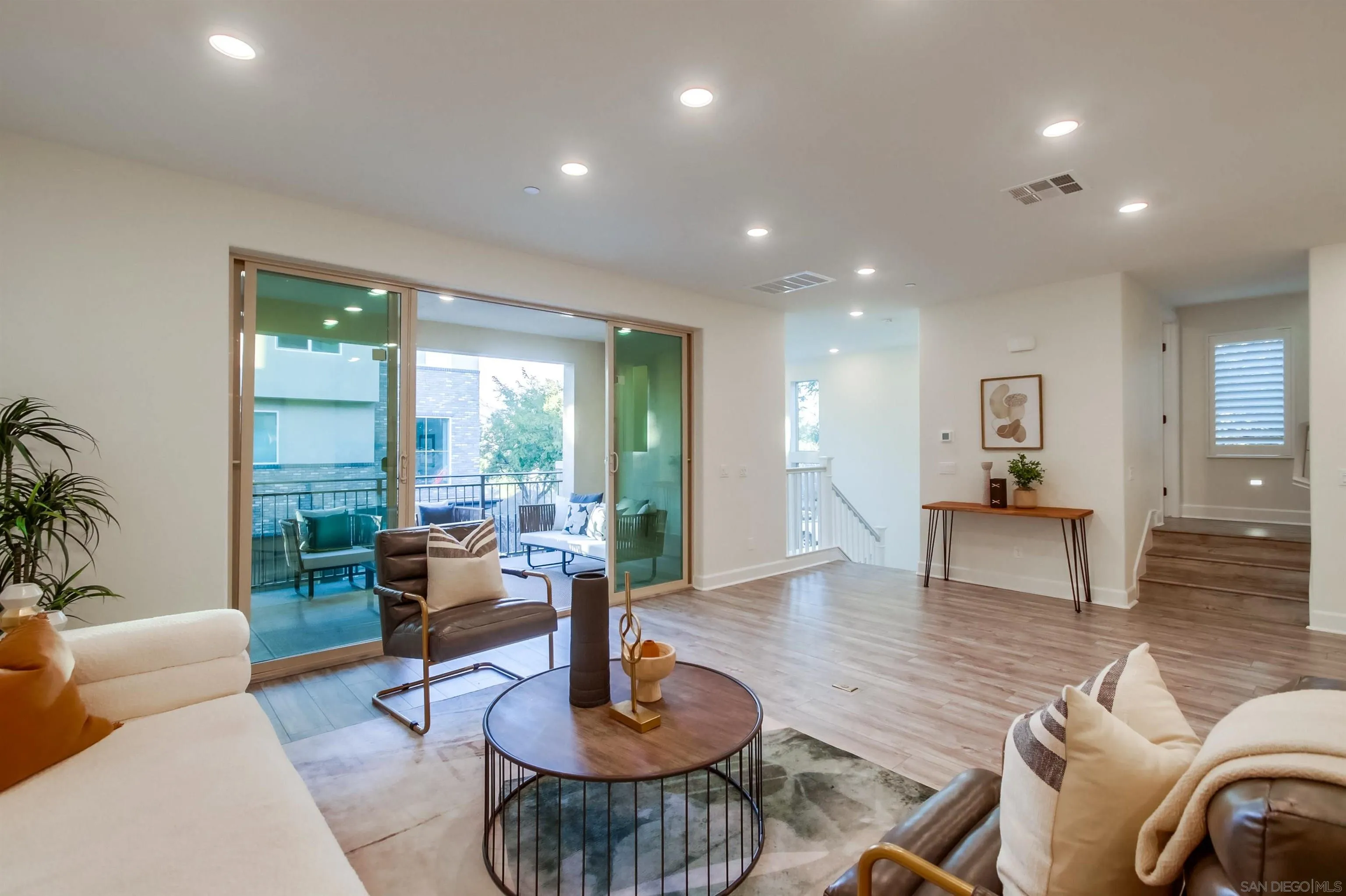 https://cdn.realtyfeed.com/cdn/127/260015026/633c6d76767da9ea03063049478d28f2.webp