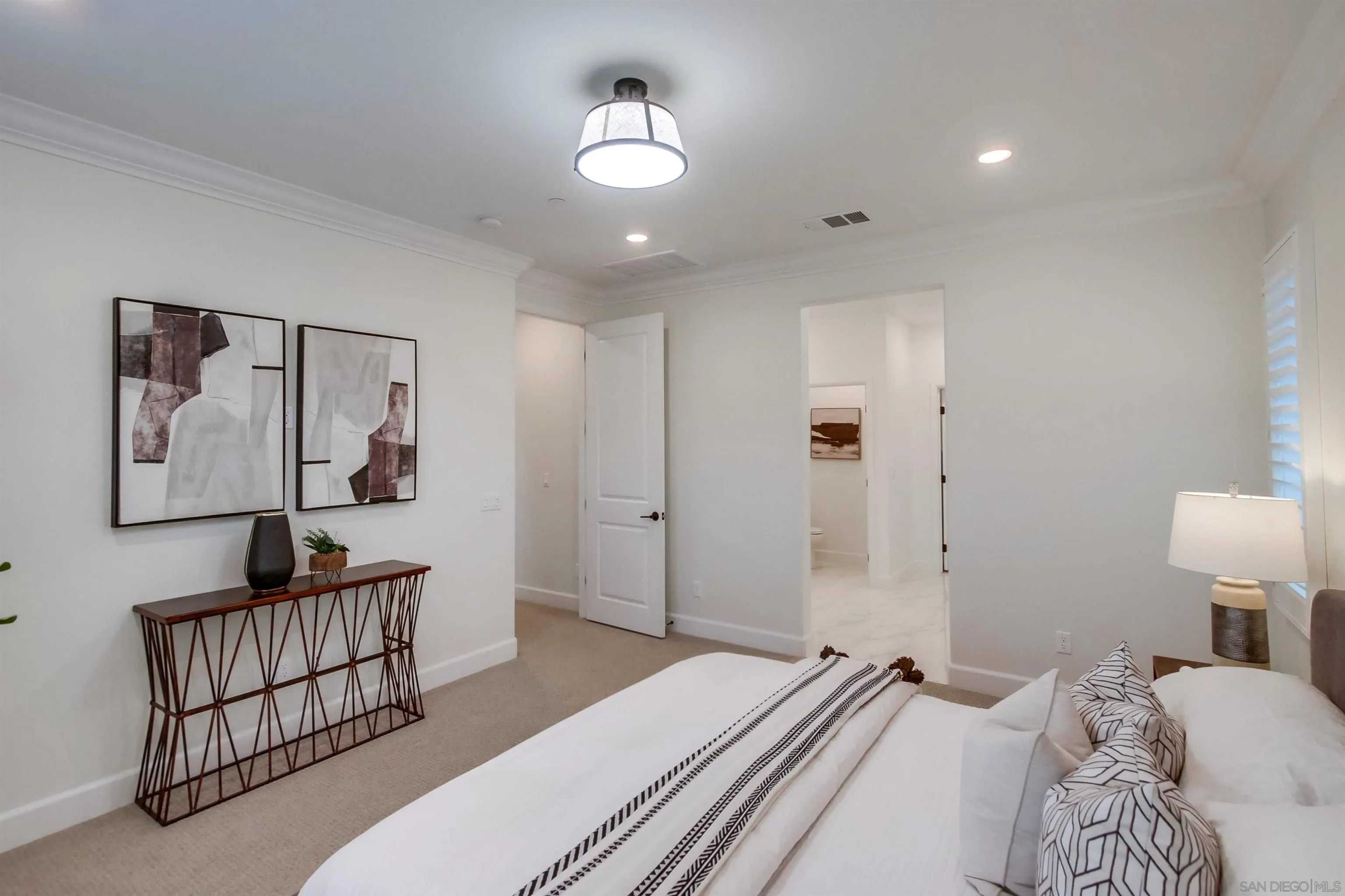 https://cdn.realtyfeed.com/cdn/127/260015026/799ae9e9b65a39d62f873bb4eea6bfab.webp