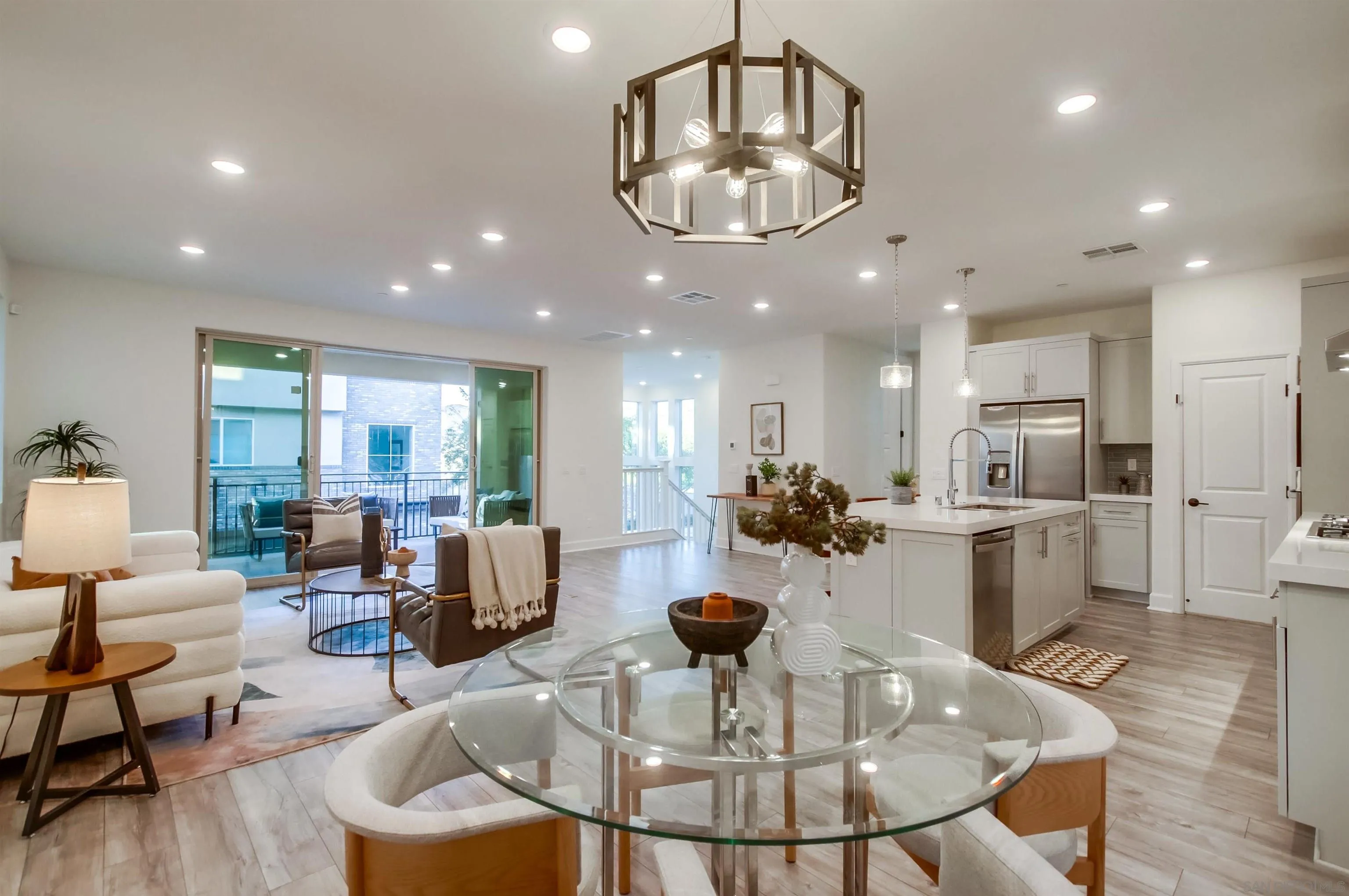 https://cdn.realtyfeed.com/cdn/127/260015026/b0396fe5c0c5d099935c4520666d056e.webp