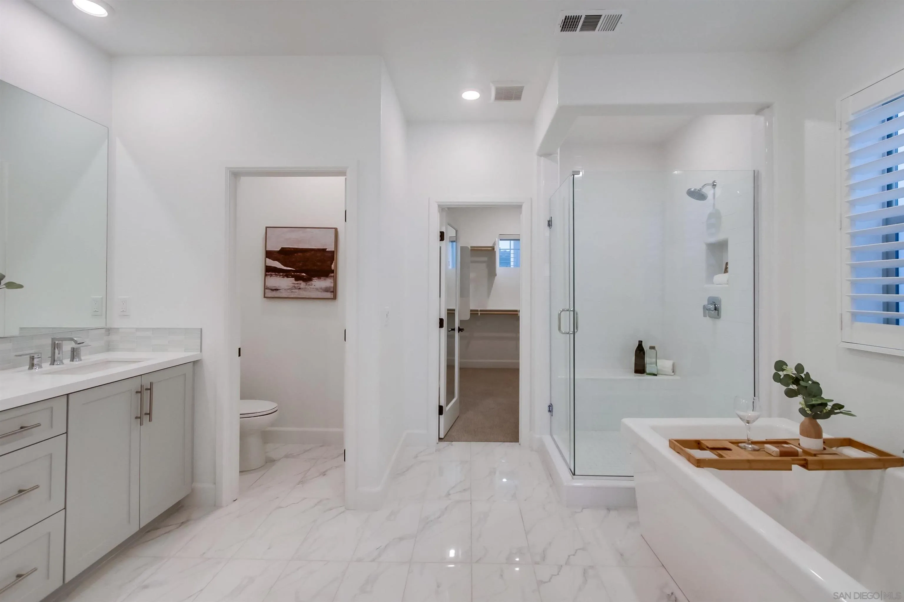 https://cdn.realtyfeed.com/cdn/127/260015026/e4a9d858738a3d5bc4272de571f65ddc.webp