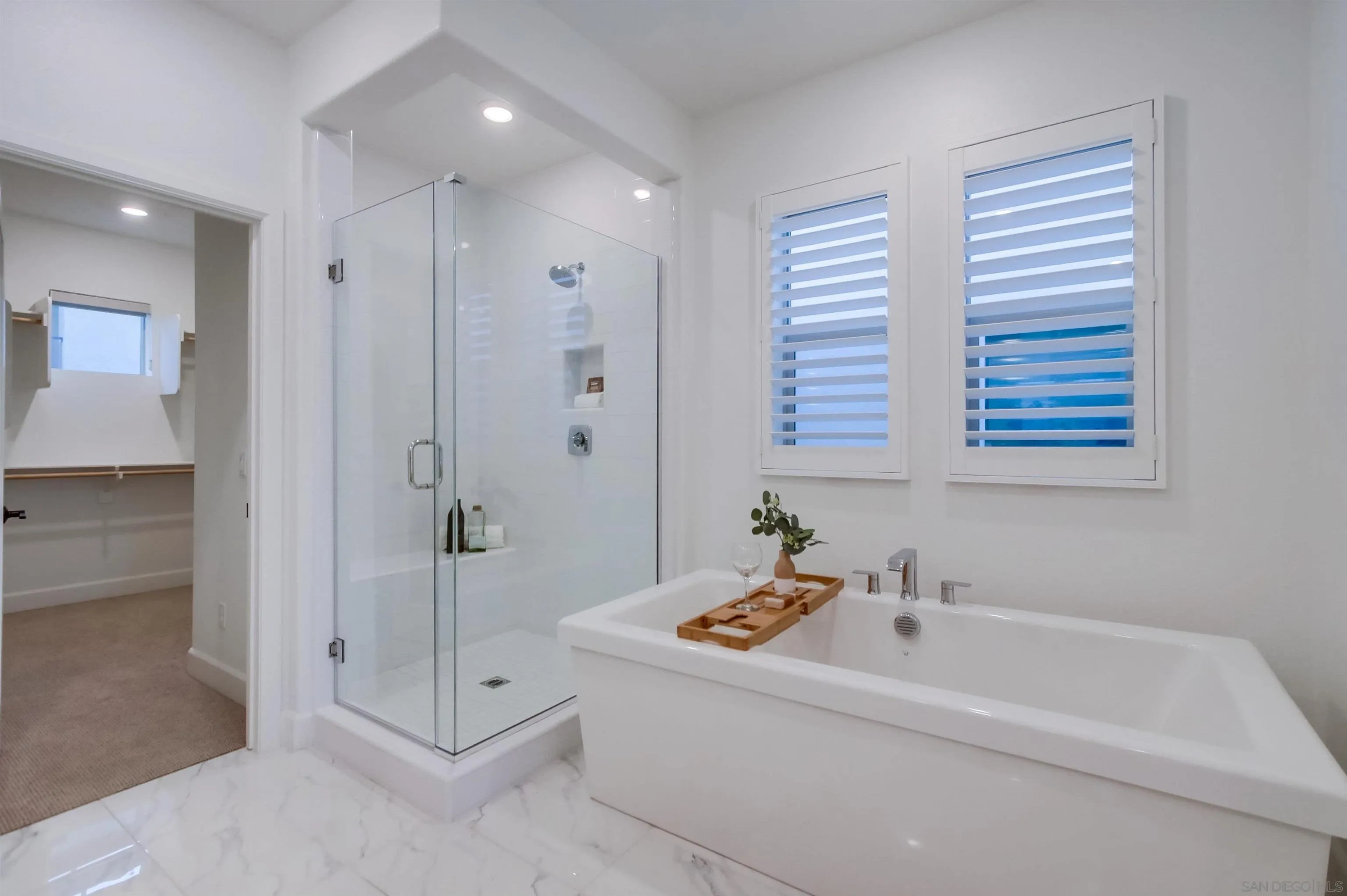 https://cdn.realtyfeed.com/cdn/127/260015026/fb4372ed811830268ca0076c496efb75.webp