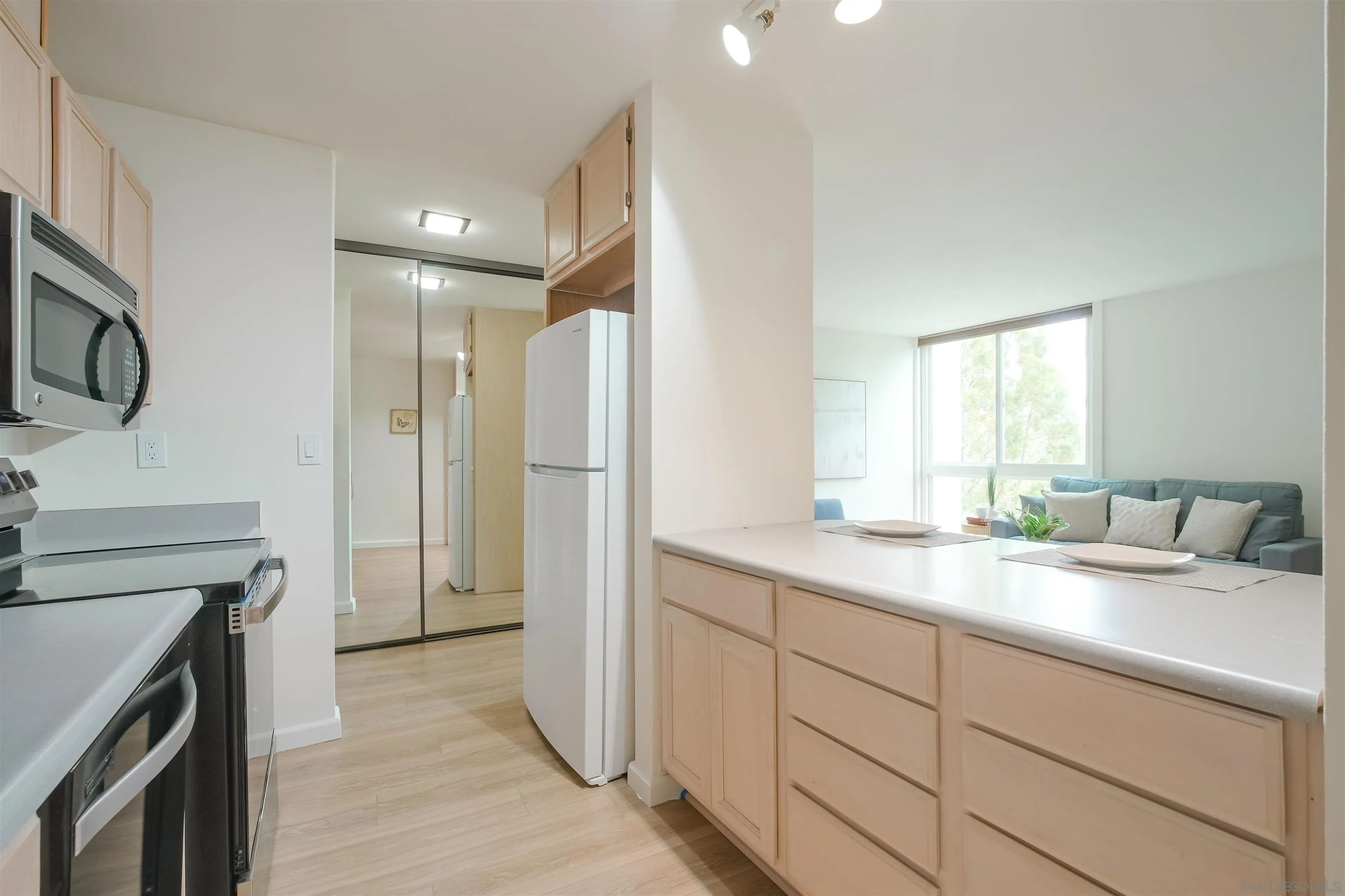 Photo #4: 260015029 Listing: Photo #4