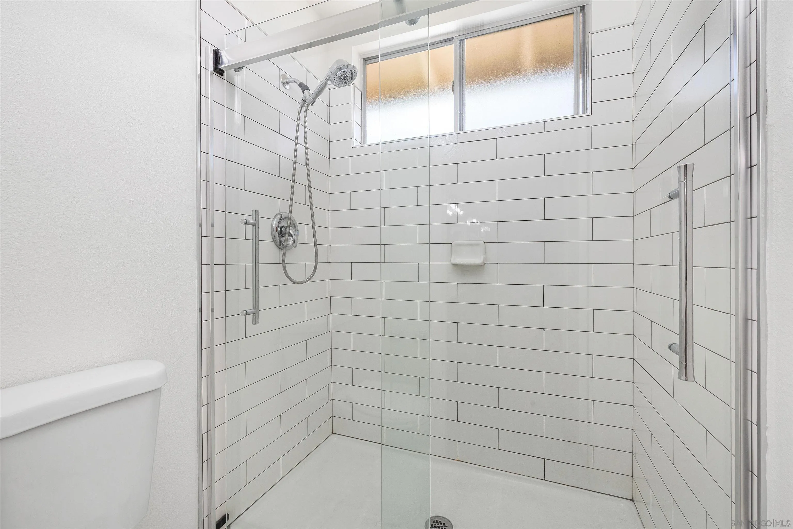 Photo #17: 260015031 Listing: Photo #17