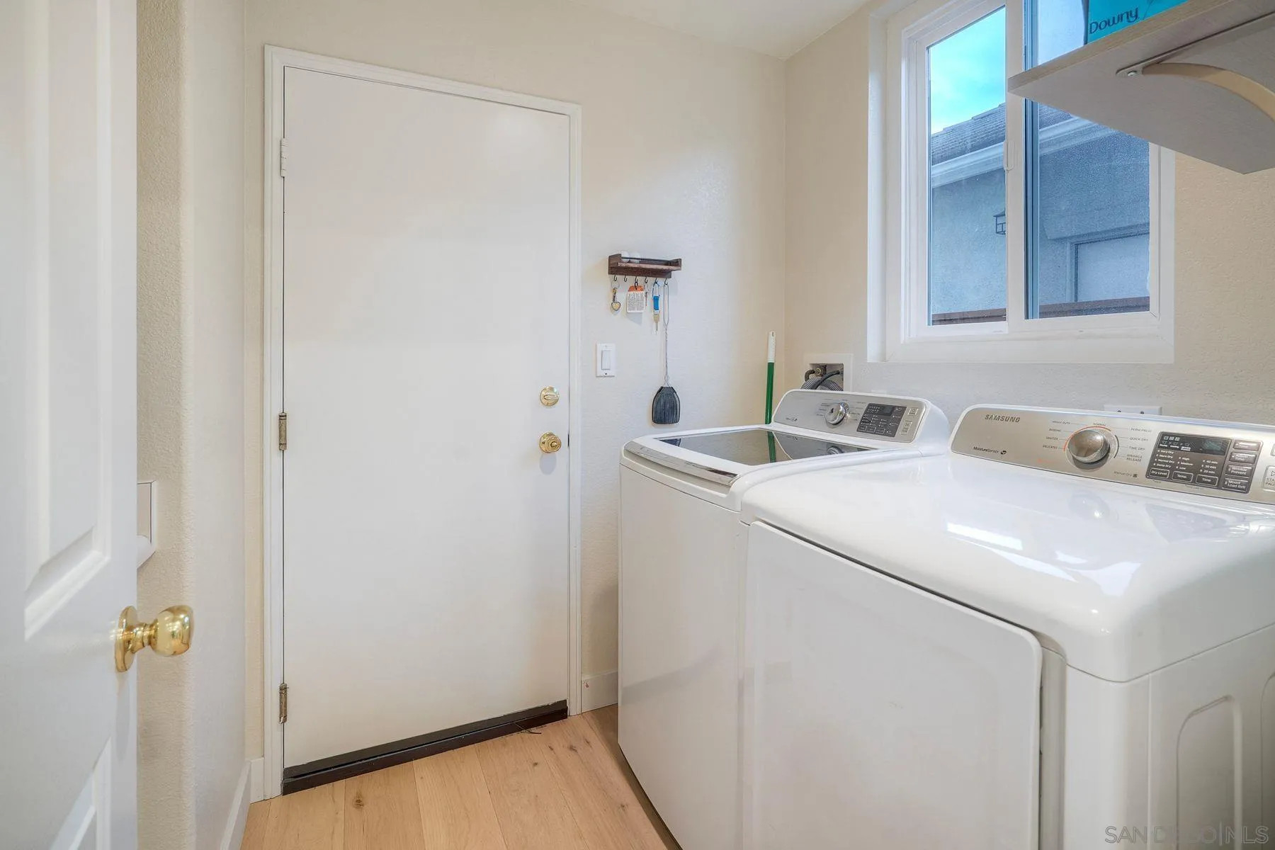 https://cdn.realtyfeed.com/cdn/127/260015032/d26a584759e65b435b0ca6153cb07265.webp
