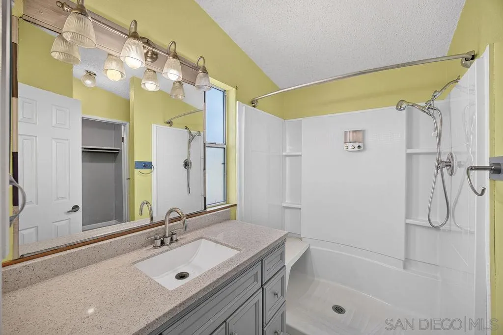 https://cdn.realtyfeed.com/cdn/127/260015034/0f95a386832f20eb520b6b93503efe8b.webp