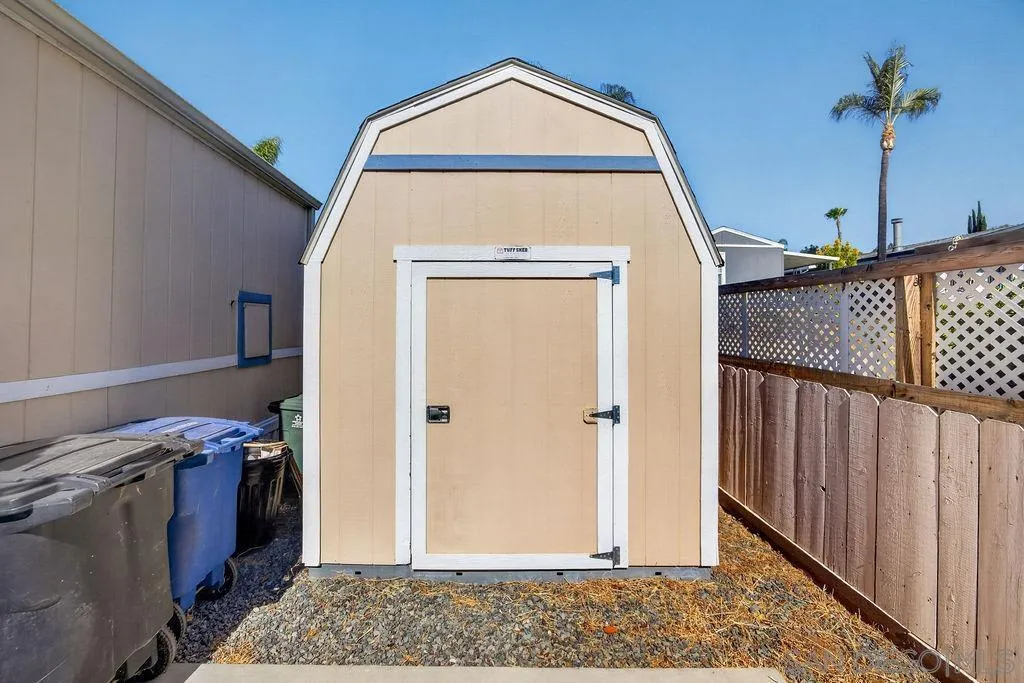 https://cdn.realtyfeed.com/cdn/127/260015034/33892cc14a861c3685b4600623a334aa.webp