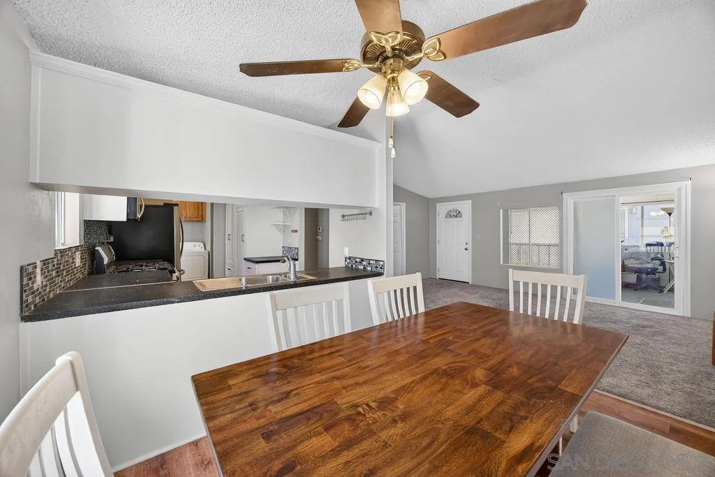 https://cdn.realtyfeed.com/cdn/127/260015034/37873ec3909d3aec760ce6e6c5d7db14.webp