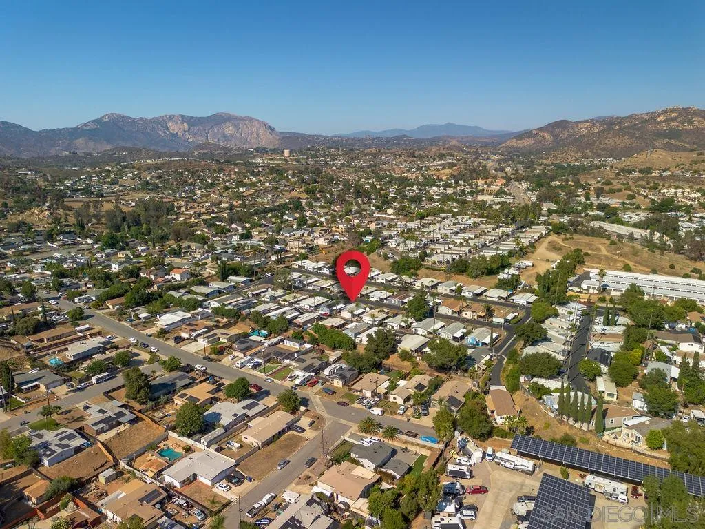 https://cdn.realtyfeed.com/cdn/127/260015034/48ee094c7680f069c0f314b799baa81e.webp