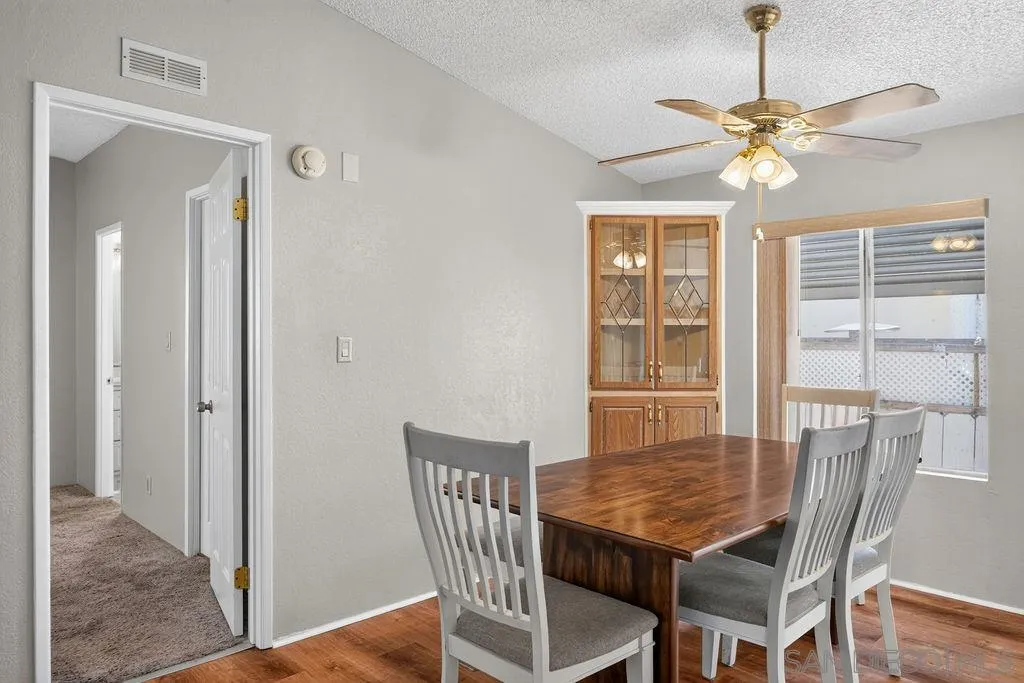 https://cdn.realtyfeed.com/cdn/127/260015034/4df35bdd312d45692b6ebe118bc4b630.webp