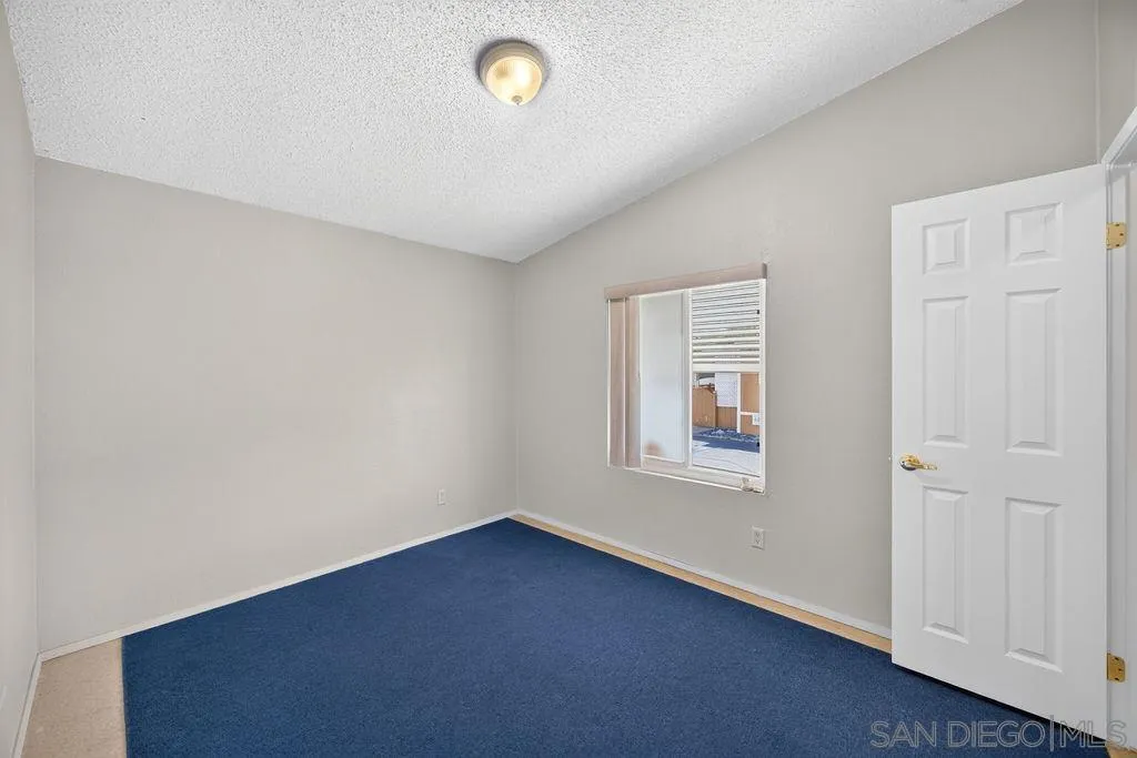 https://cdn.realtyfeed.com/cdn/127/260015034/513498c8518b0ddf5ce33f8188690f09.webp