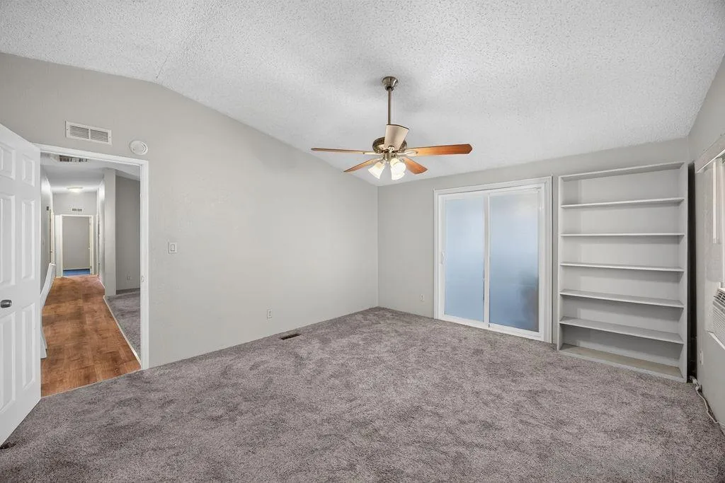 https://cdn.realtyfeed.com/cdn/127/260015034/84a1cb94192a3eb3ea2773c90d3074e4.webp